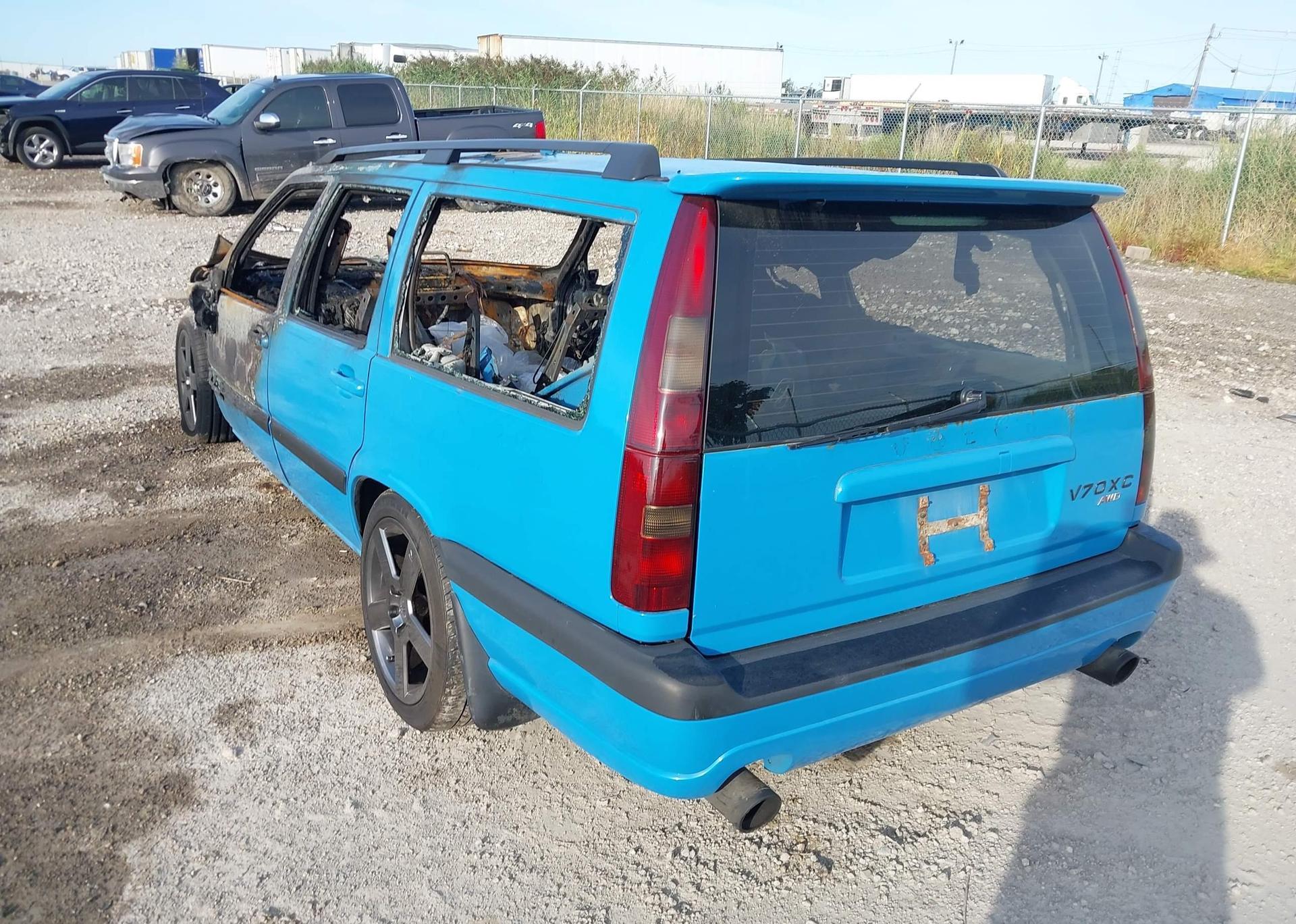 2000 VOLVO V70 XC