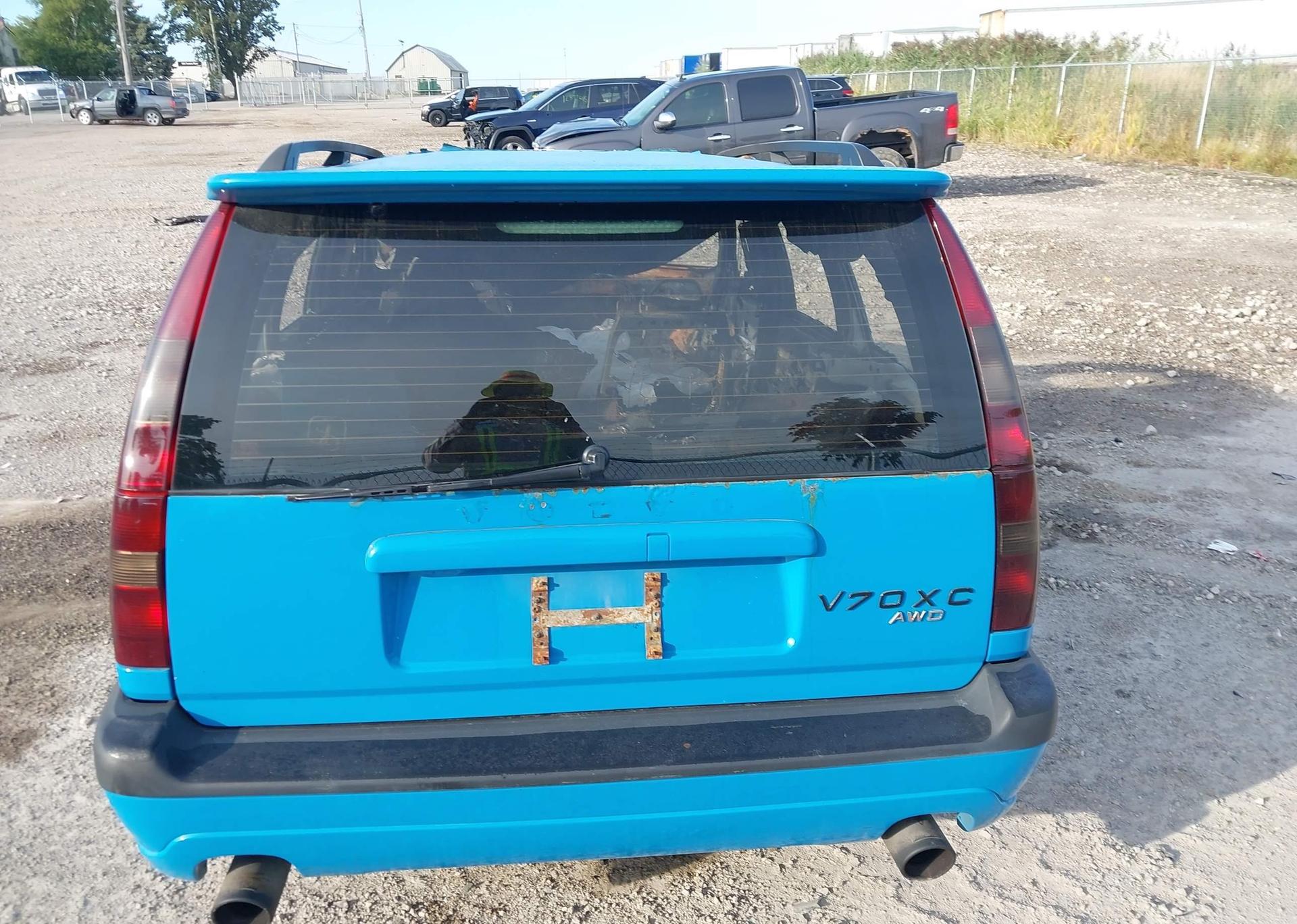 2000 VOLVO V70 XC