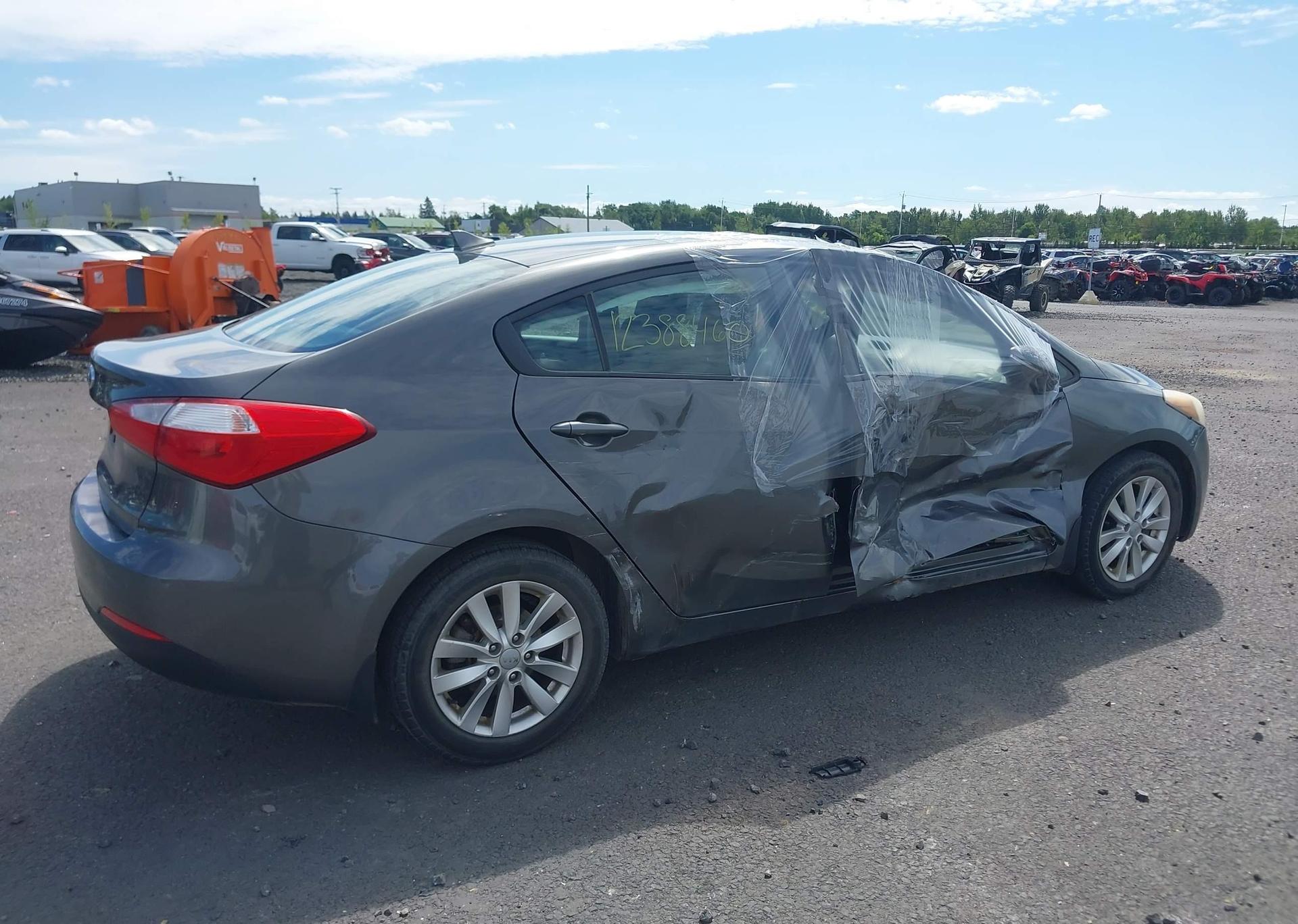 2014 KIA FORTE LX