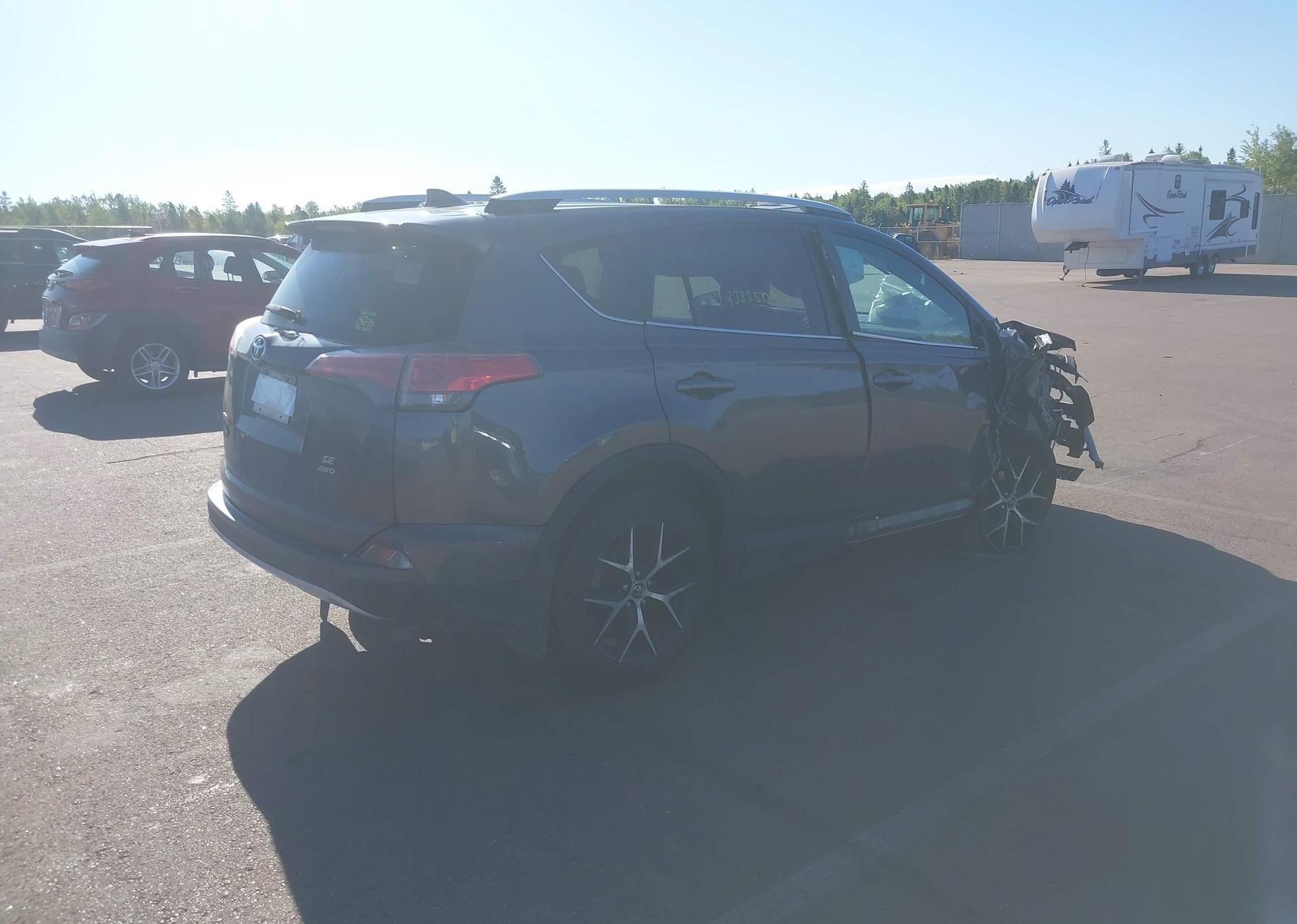 2016 TOYOTA RAV4 SE