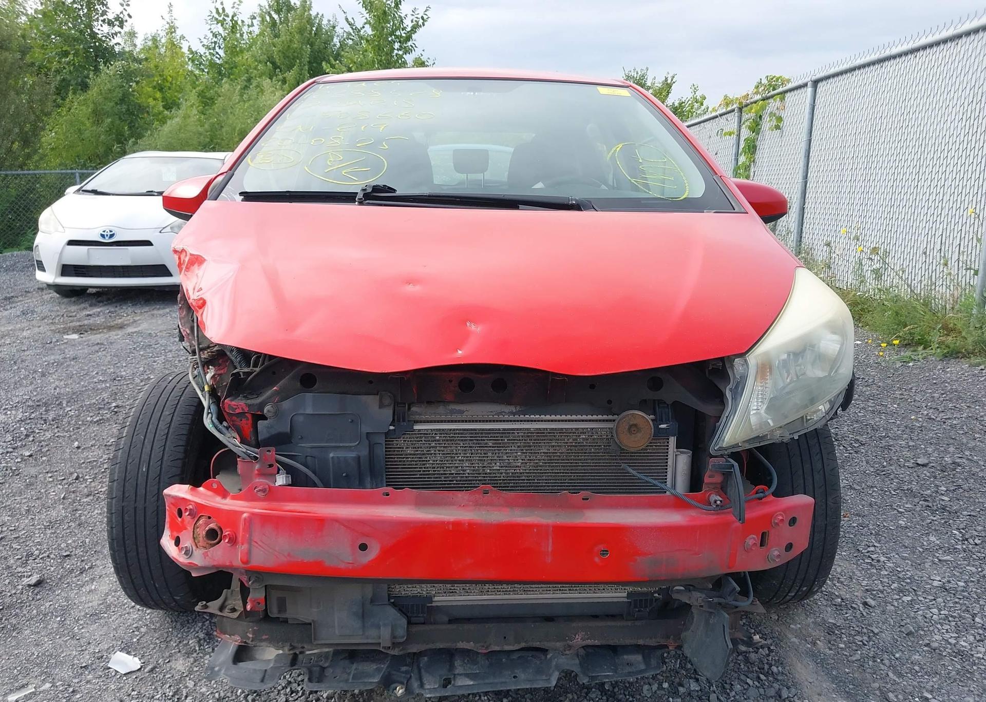 2012 TOYOTA YARIS