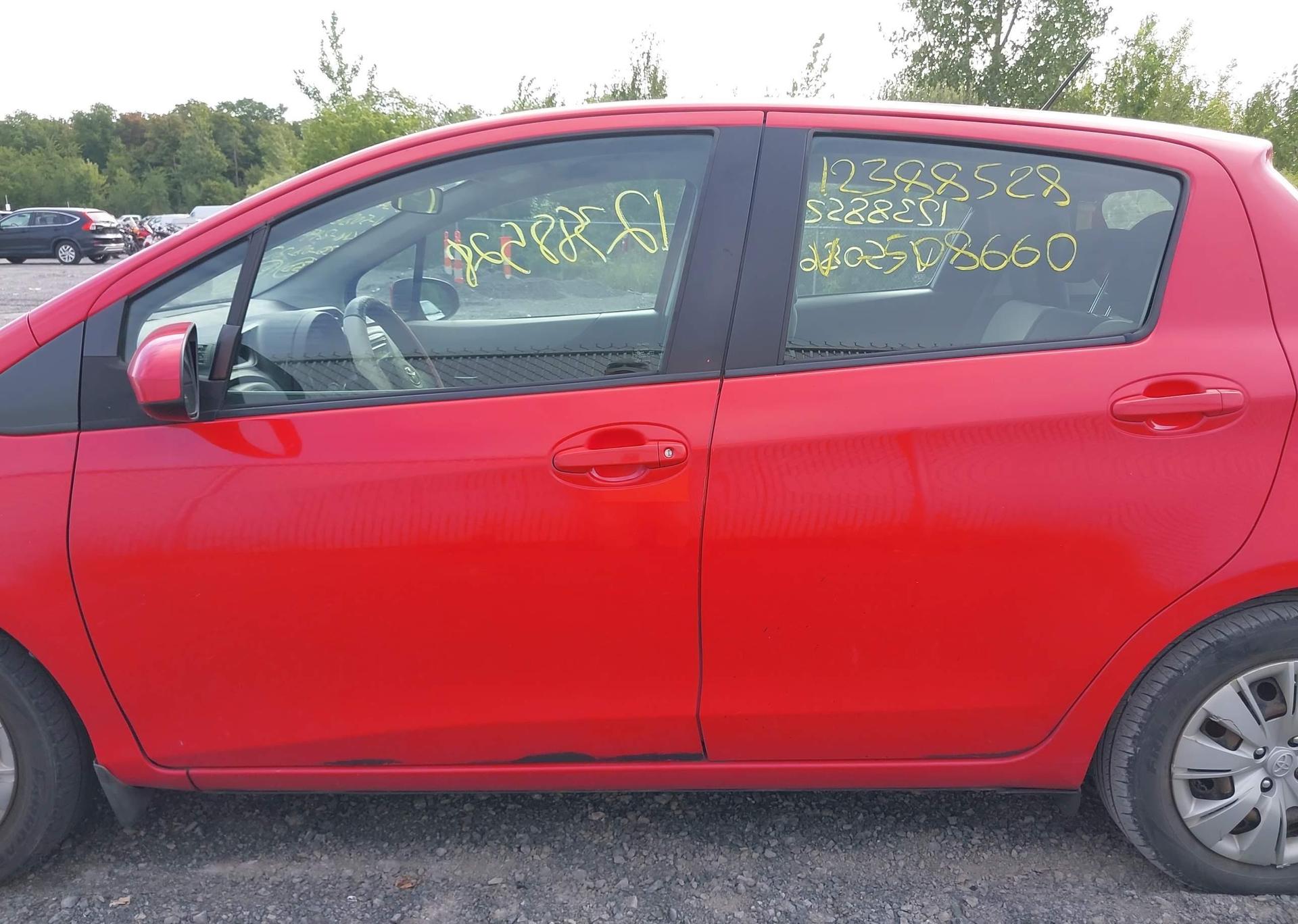 2012 TOYOTA YARIS