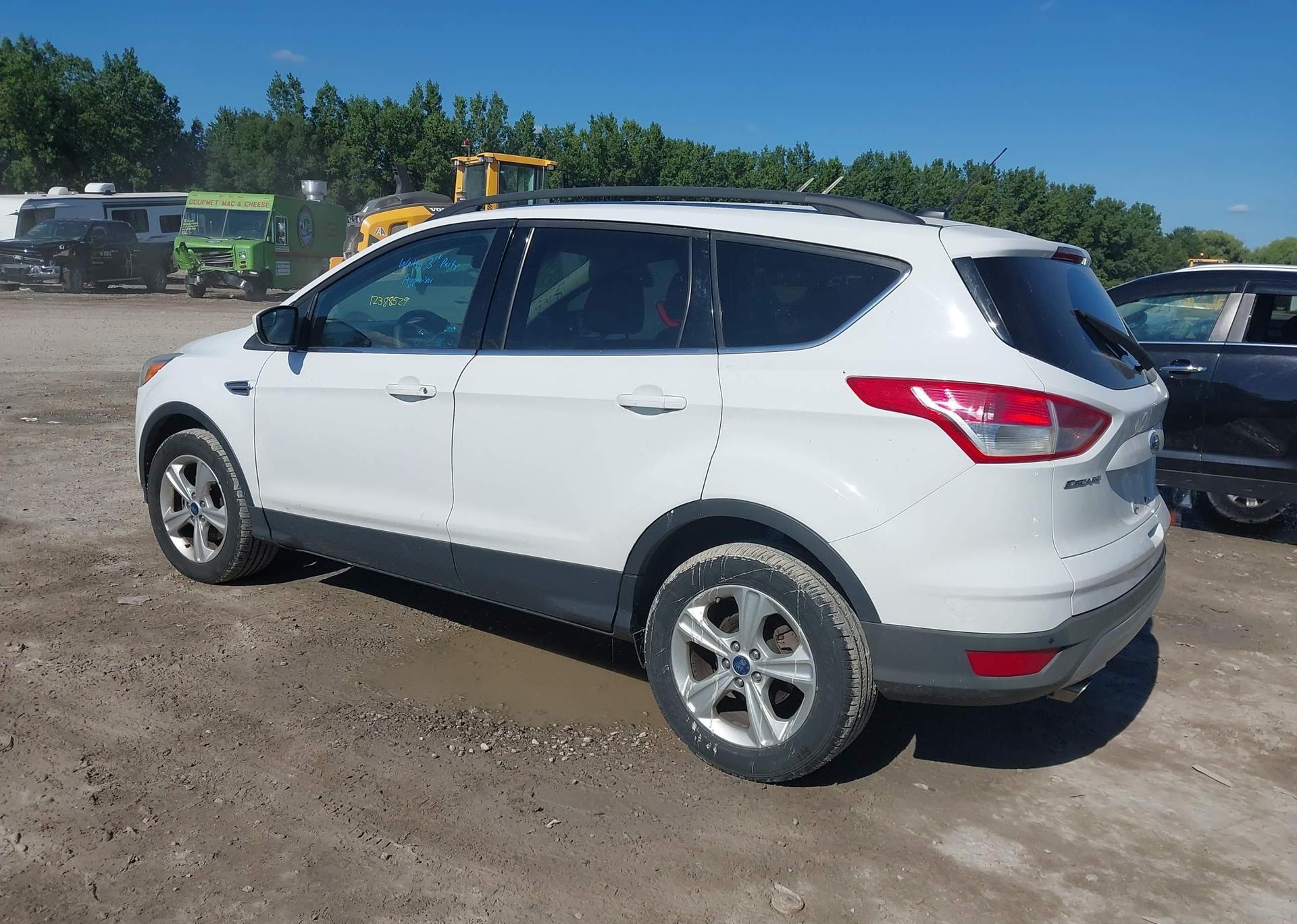 2016 FORD ESCAPE SE