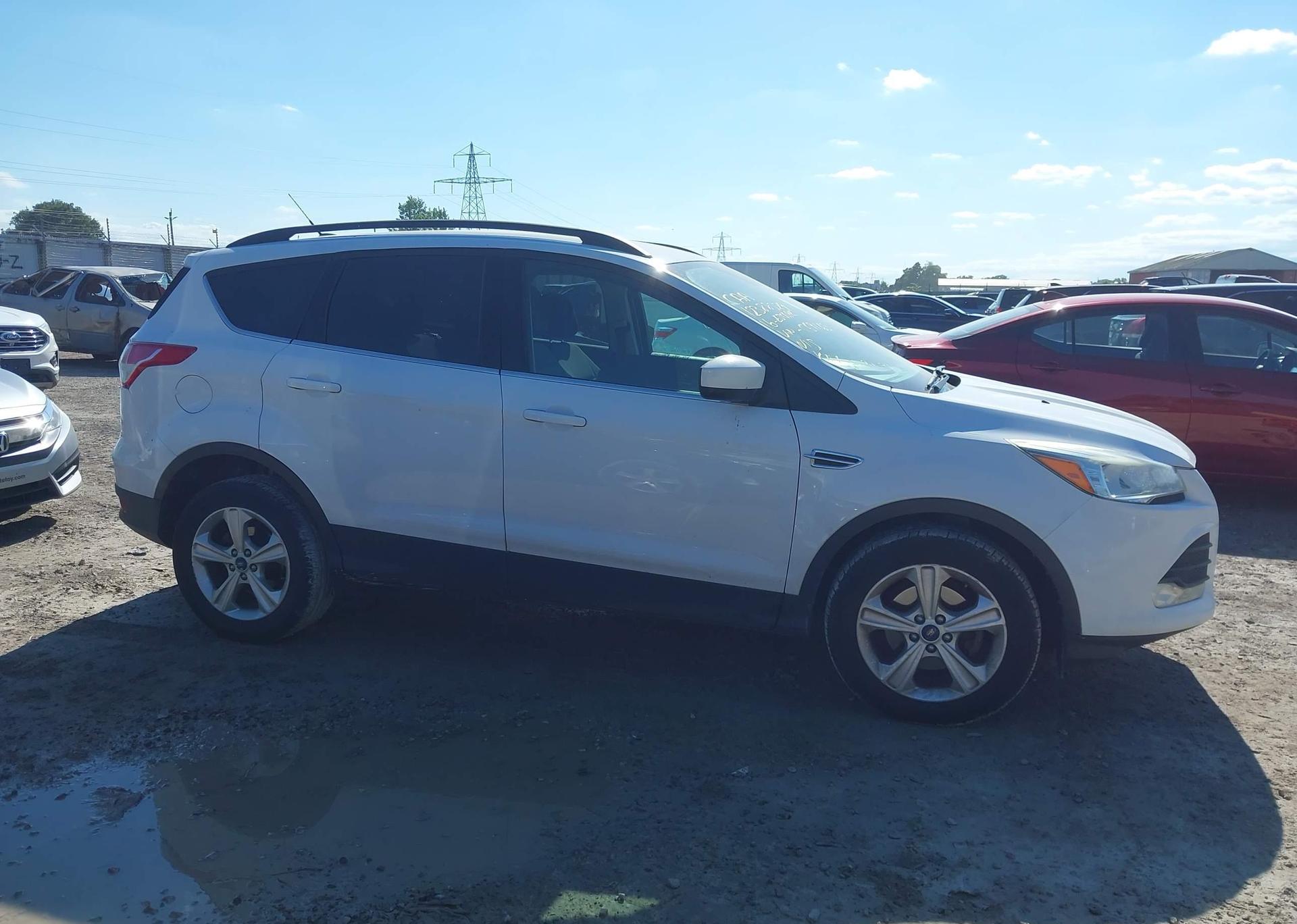 2016 FORD ESCAPE SE