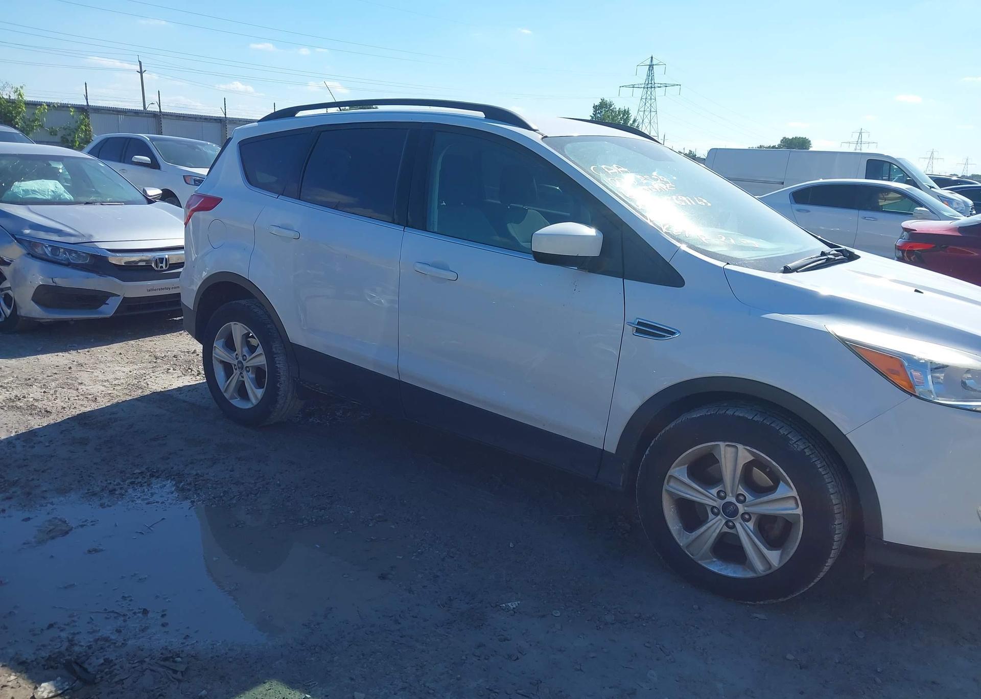2016 FORD ESCAPE SE