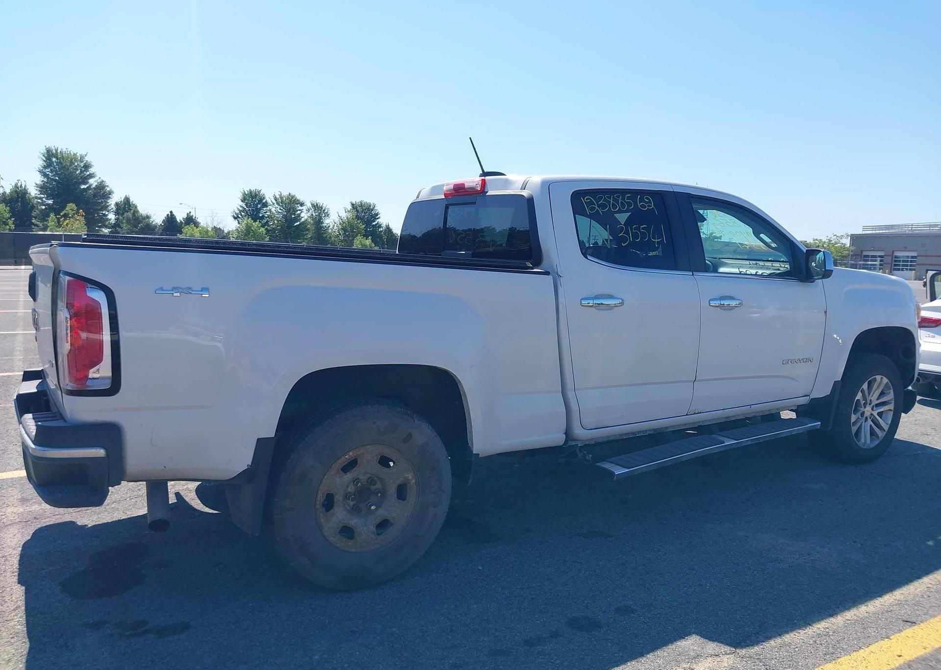 2017 GMC CANYON SLT