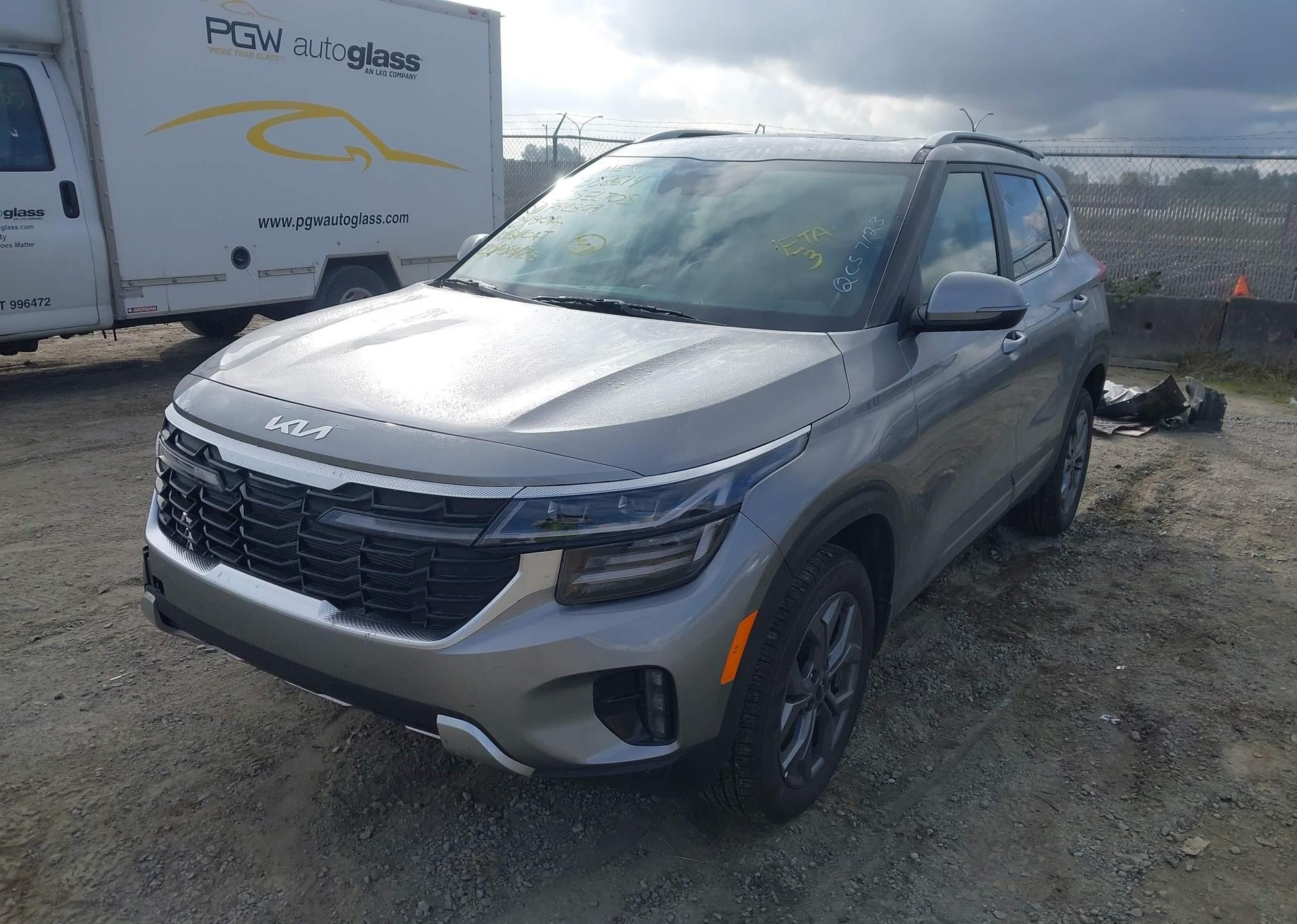 2025 KIA SELTOS S
