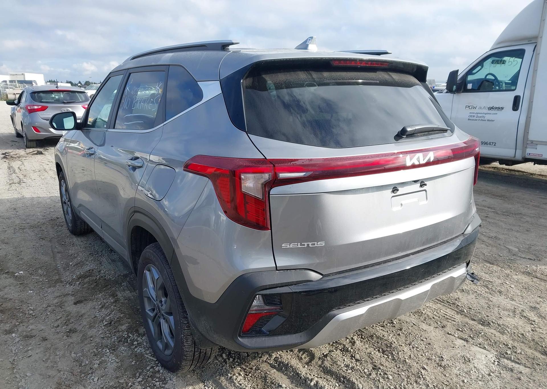 2025 KIA SELTOS S