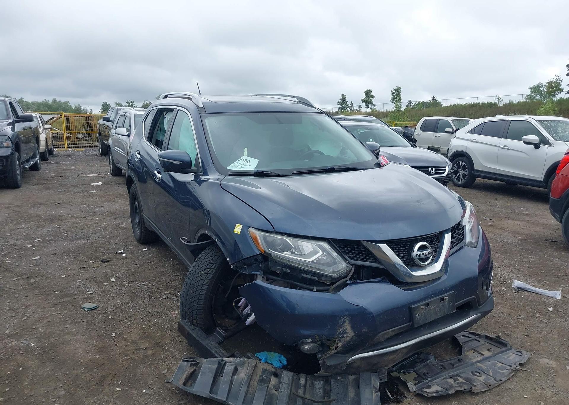 2015 NISSAN ROGUE