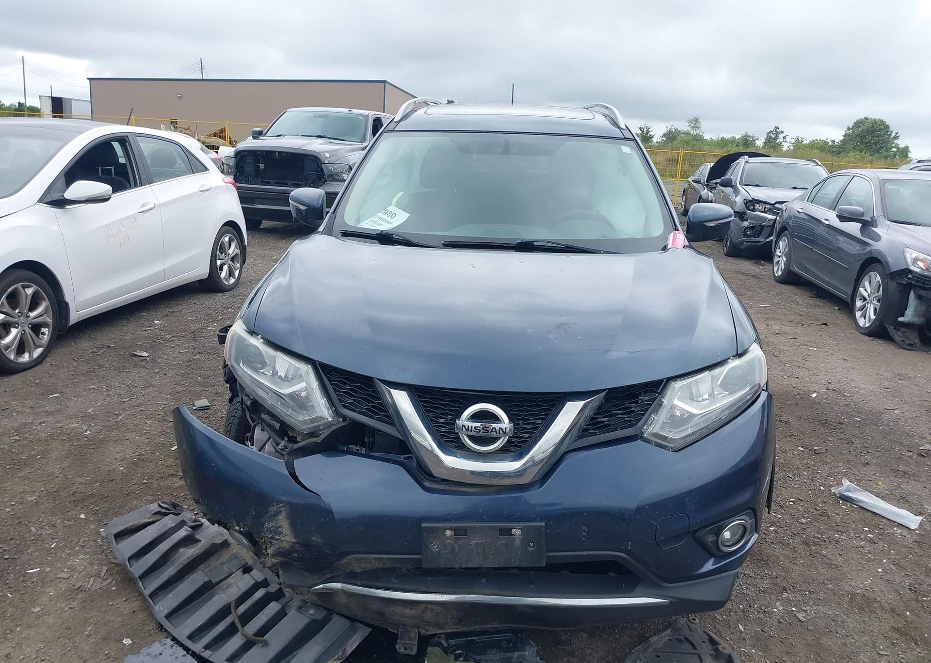 2015 NISSAN ROGUE