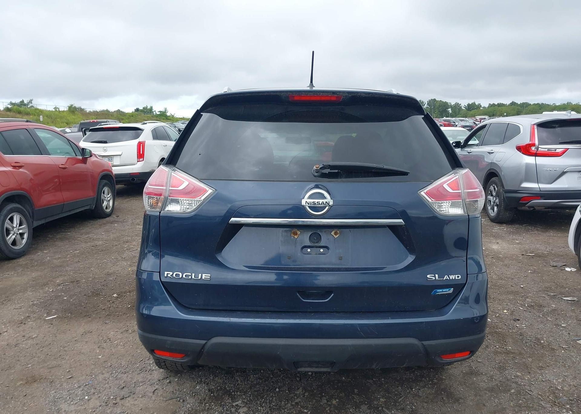 2015 NISSAN ROGUE