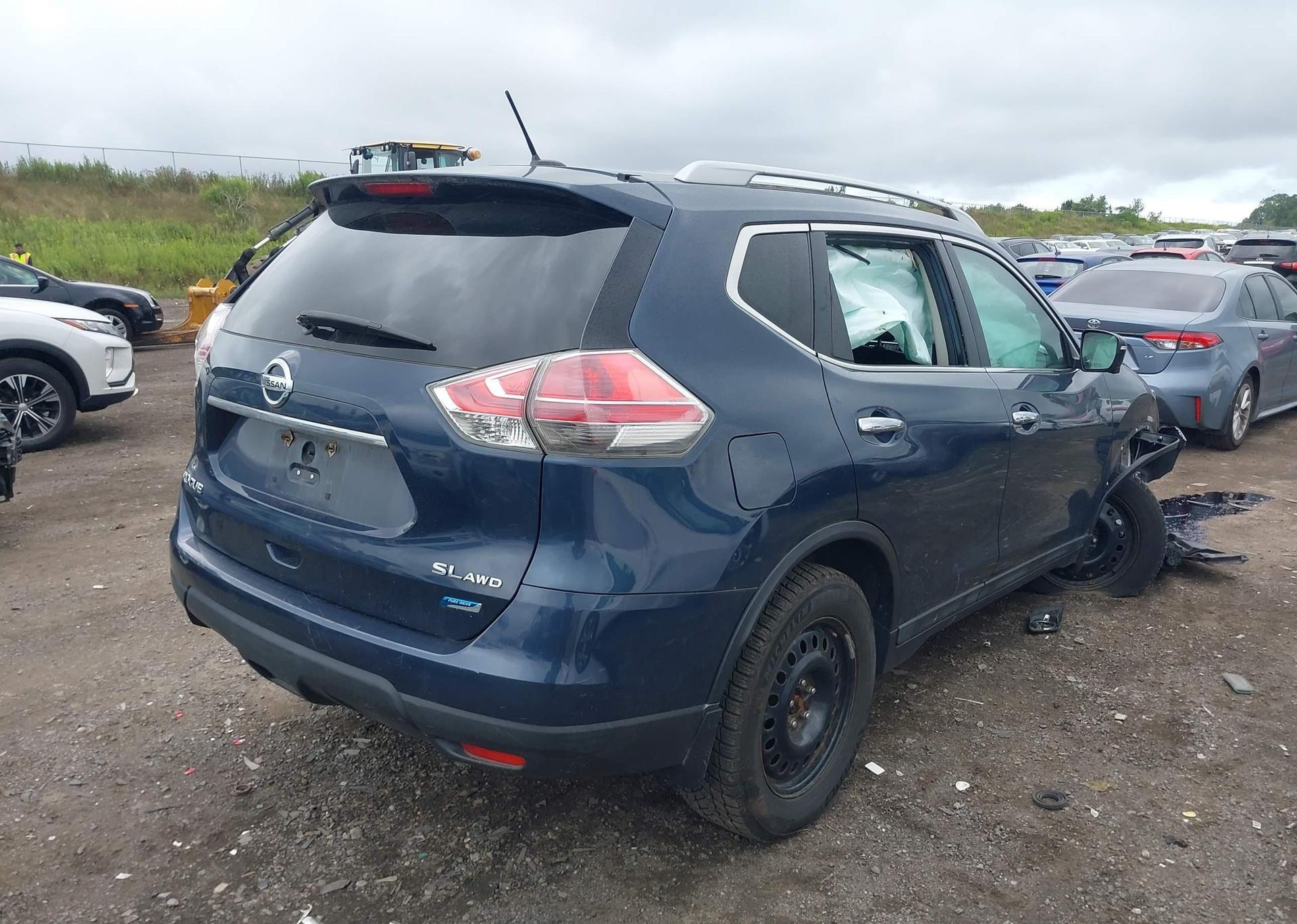 2015 NISSAN ROGUE