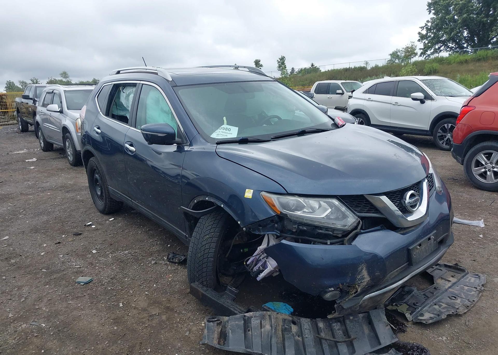 2015 NISSAN ROGUE