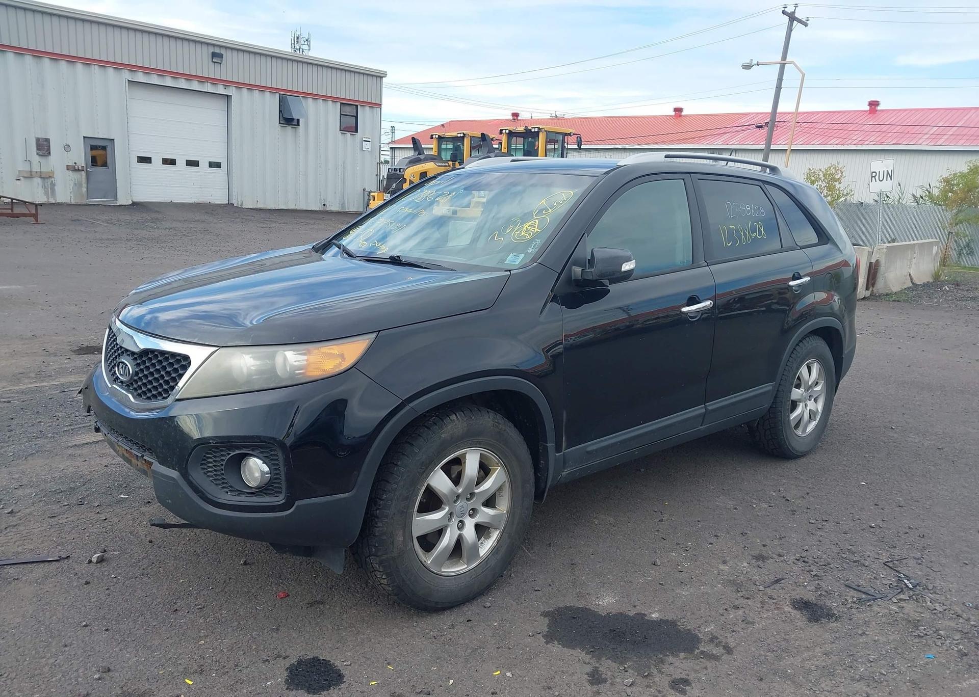 2012 KIA SORENTO LX