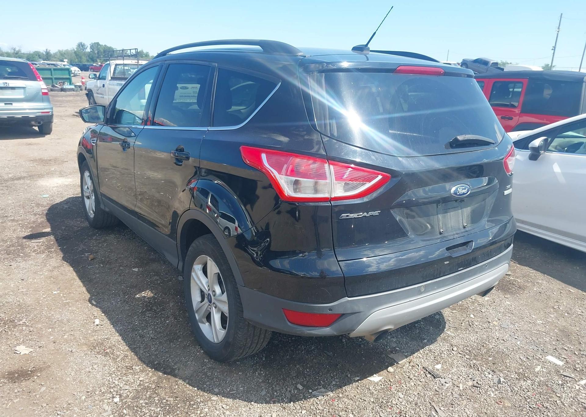 2016 FORD ESCAPE SE