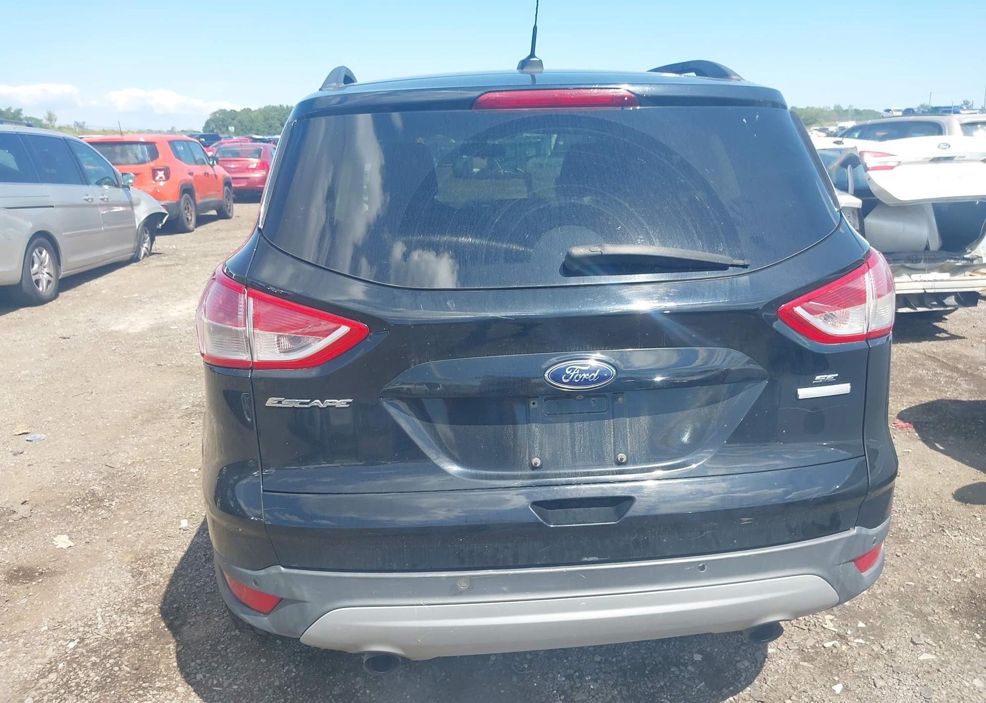 2016 FORD ESCAPE SE