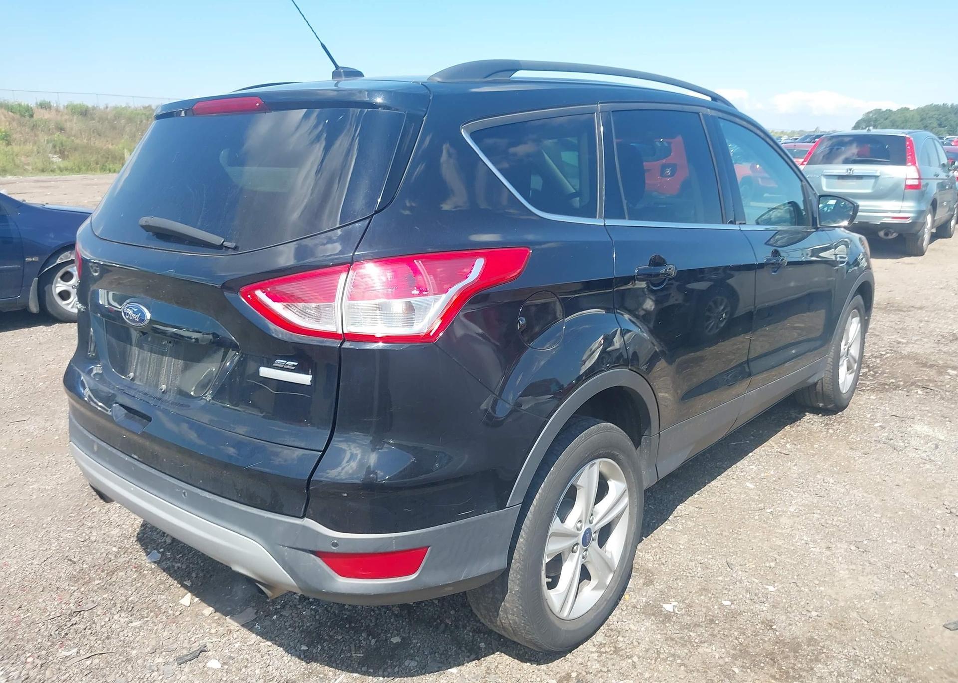 2016 FORD ESCAPE SE