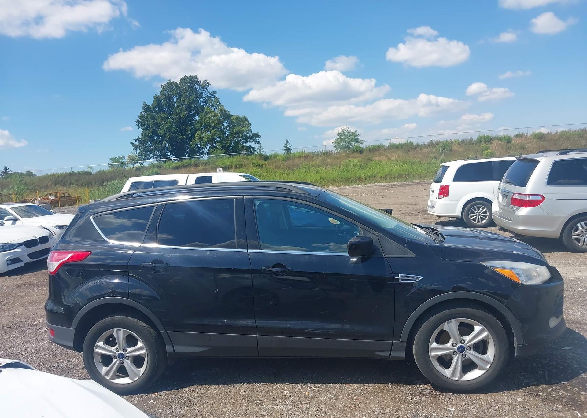 2016 FORD ESCAPE SE