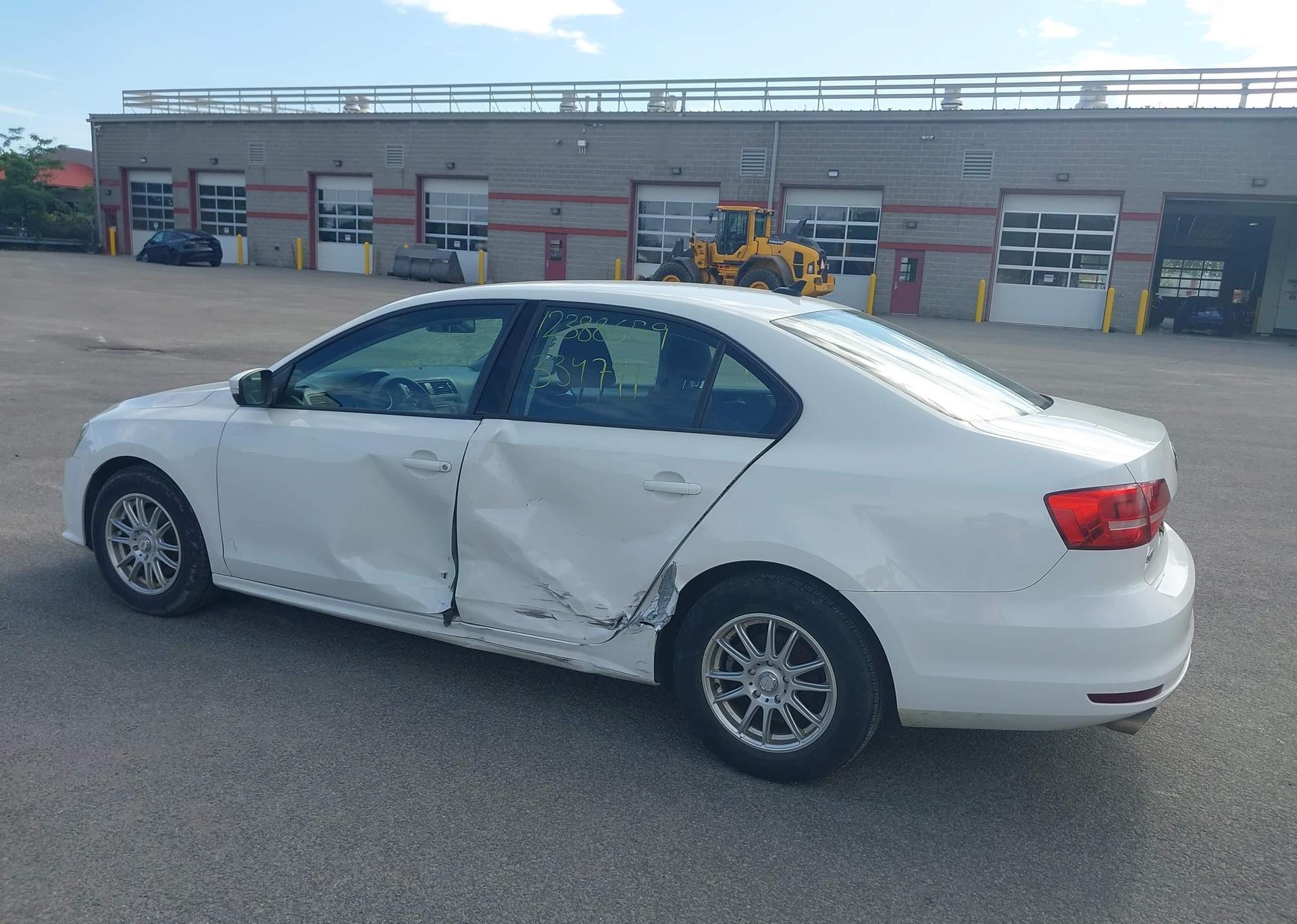 2015 VOLKSWAGEN JETTA