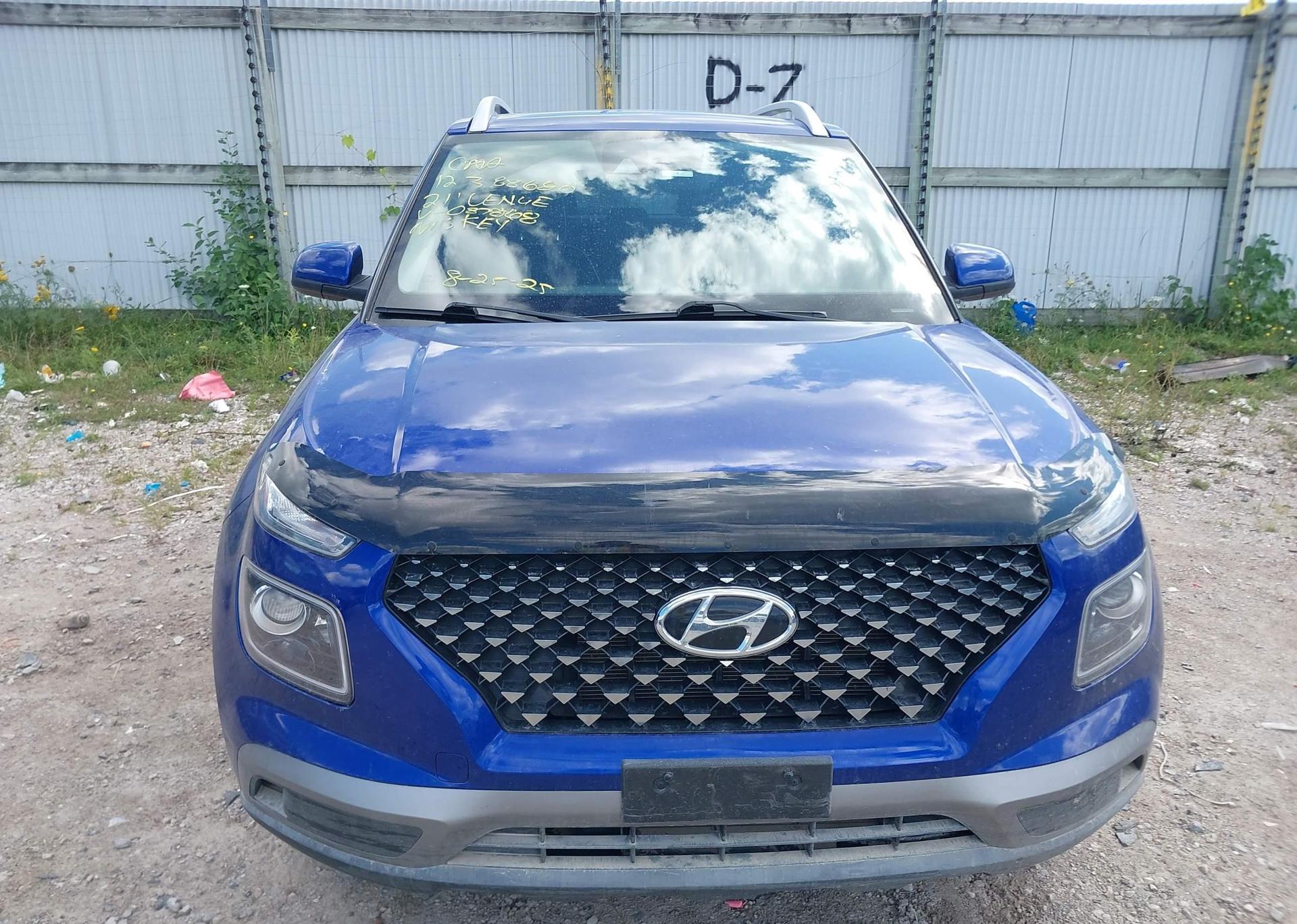 2021 HYUNDAI VENUE ULTIMATE WITH BLACK INTERIOR