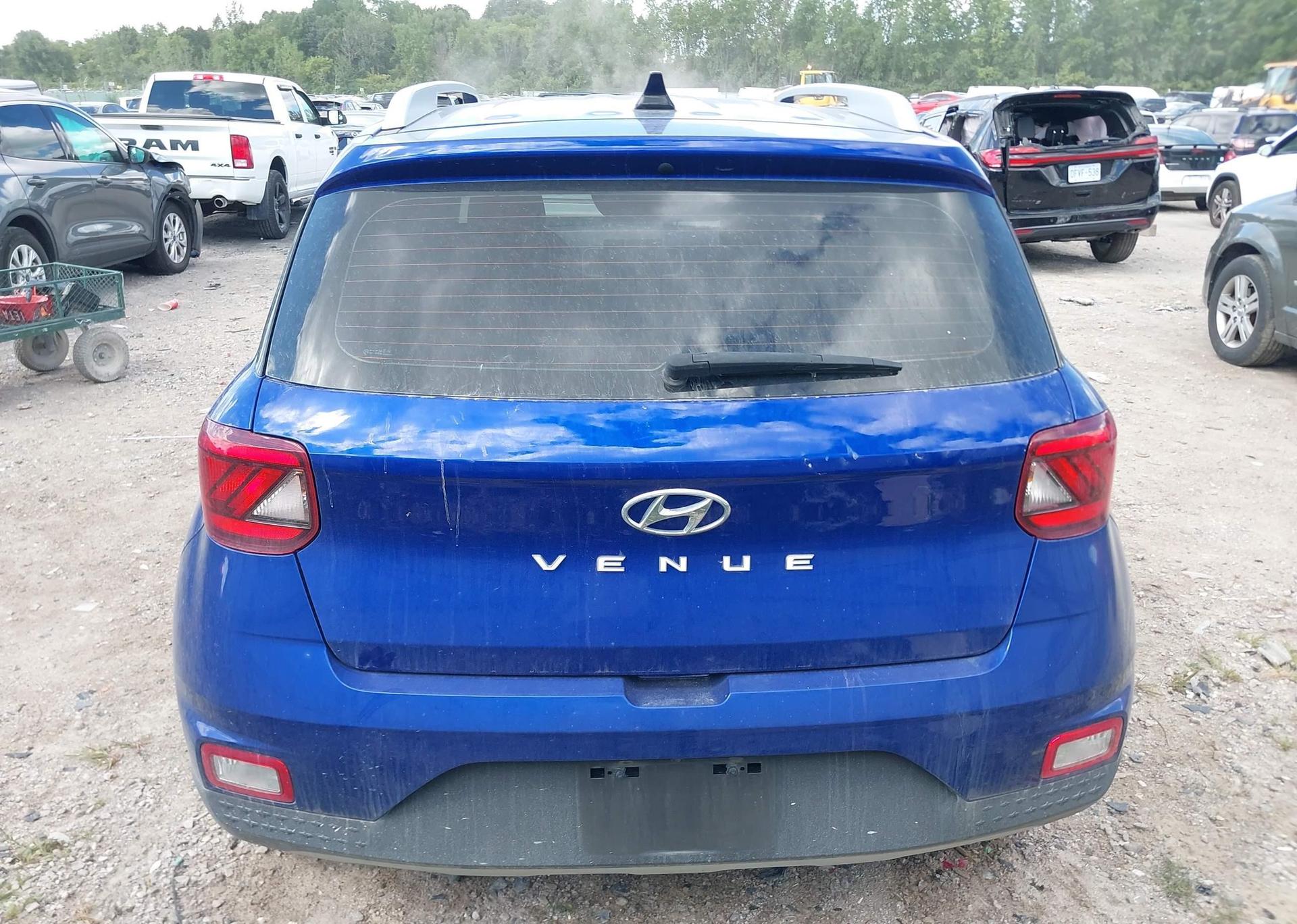 2021 HYUNDAI VENUE ULTIMATE WITH BLACK INTERIOR