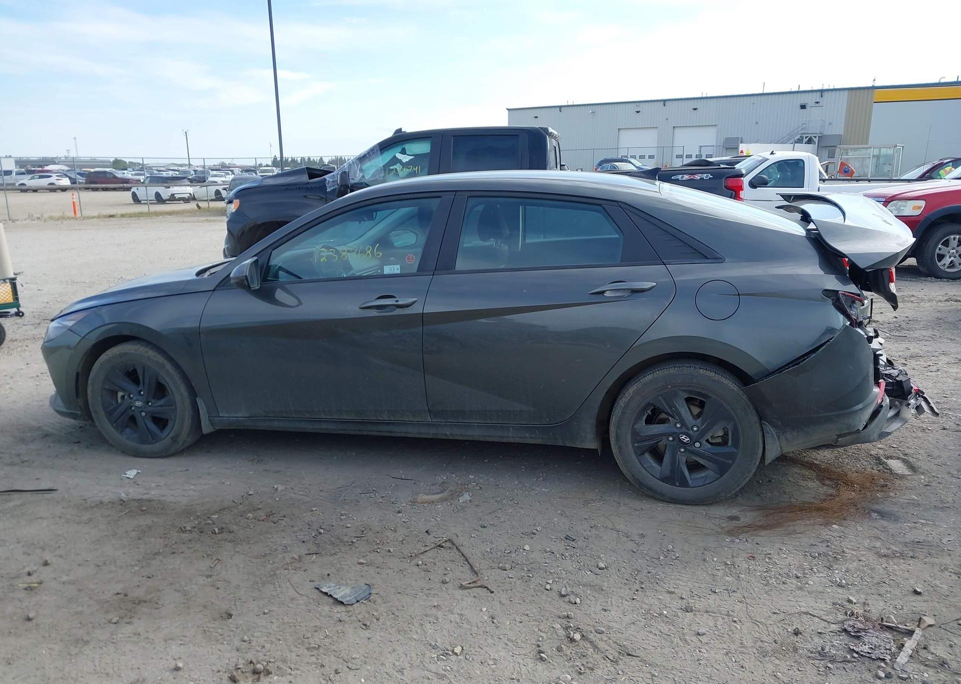 2023 HYUNDAI ELANTRA PREFERRED IVT