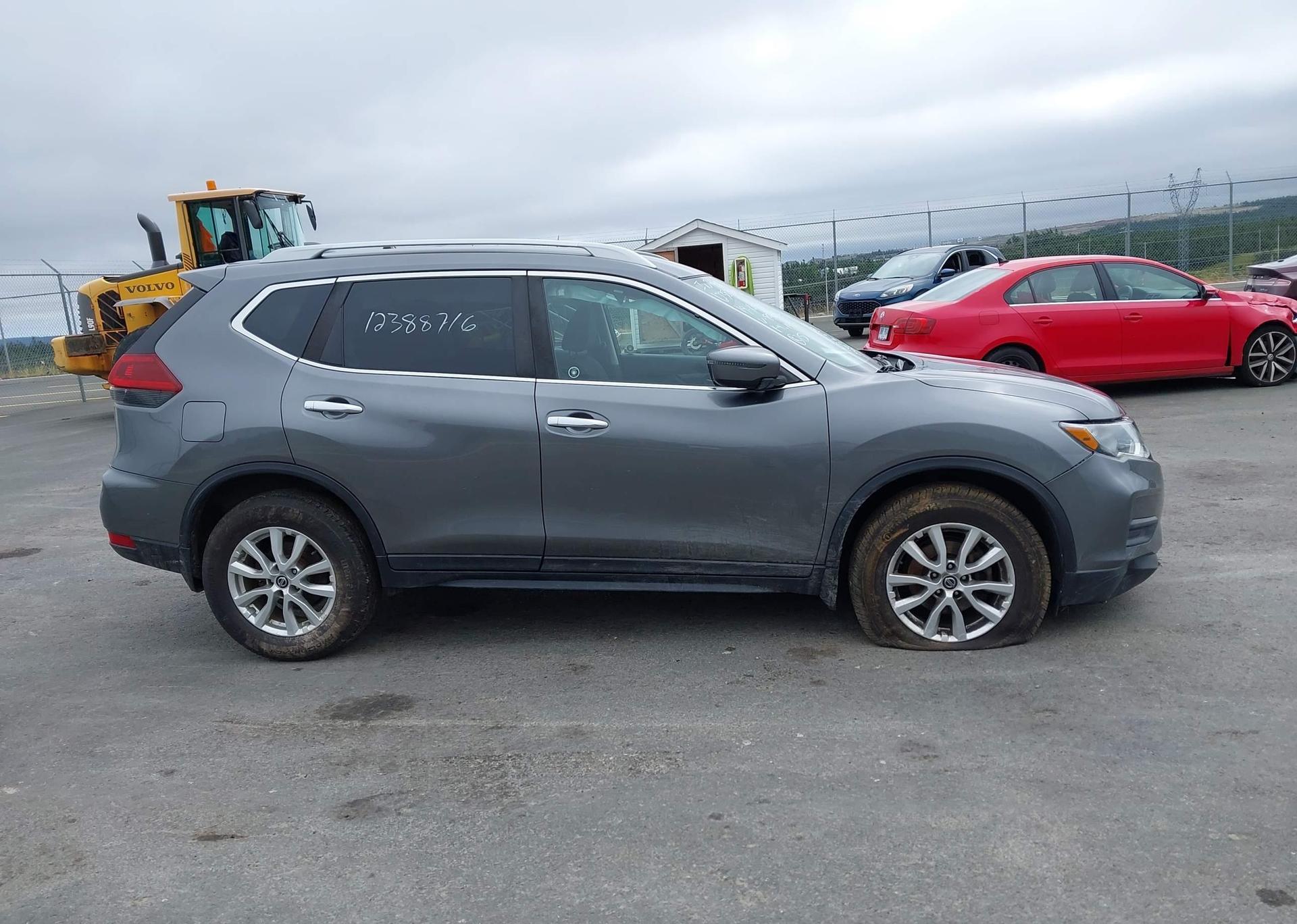 2019 NISSAN ROGUE S