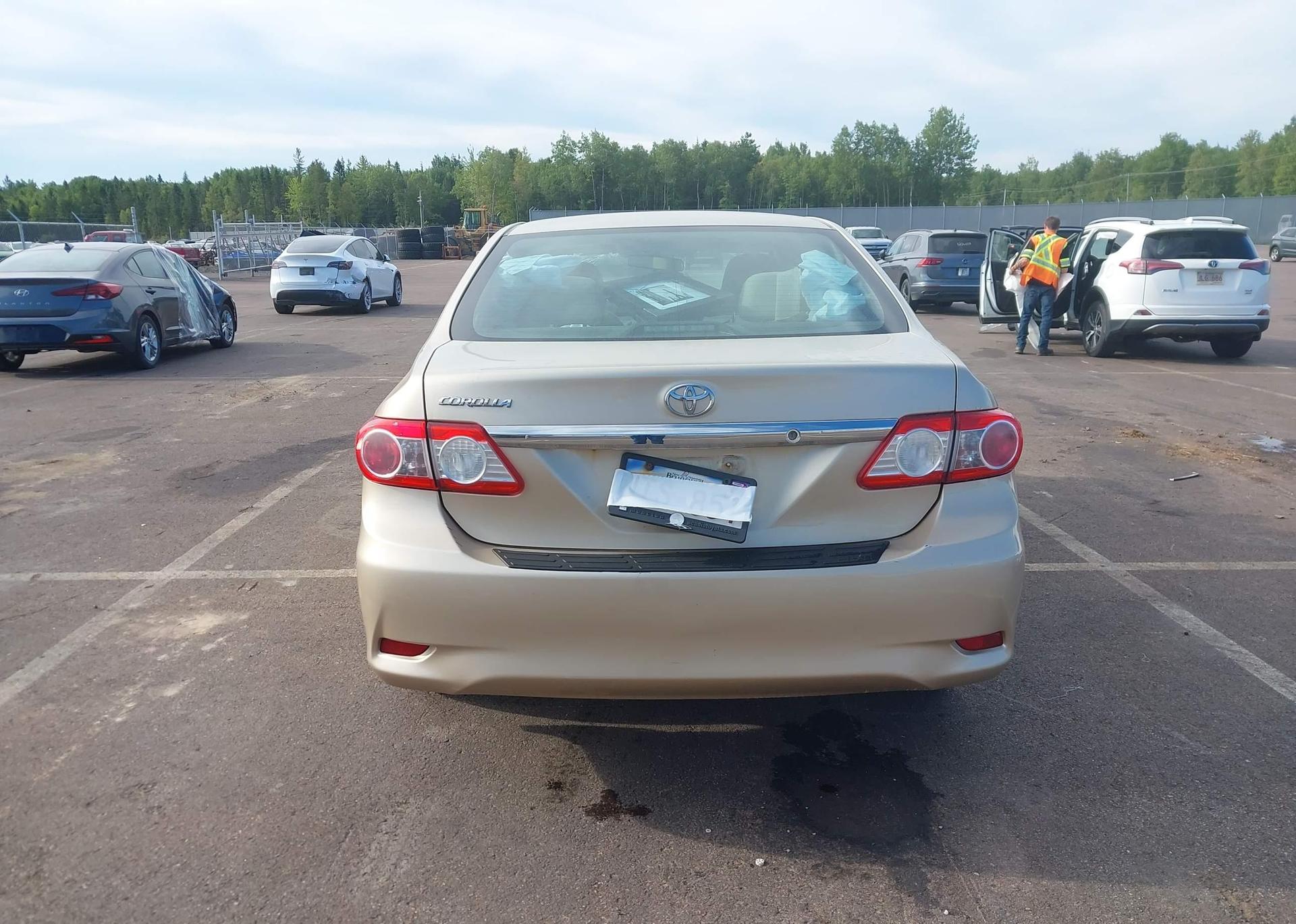 2011 TOYOTA COROLLA CE