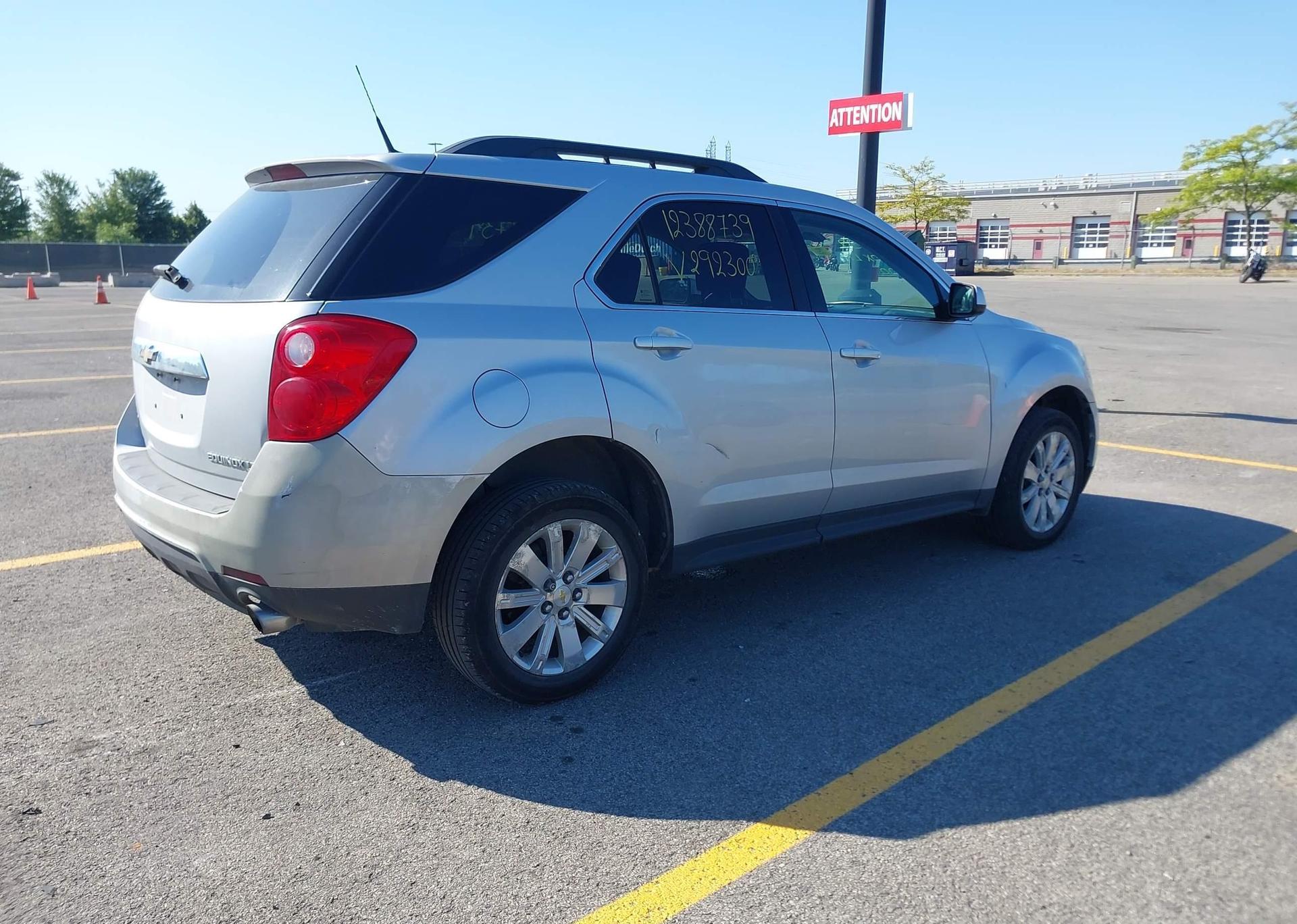 2011 CHEVROLET EQUINOX LT