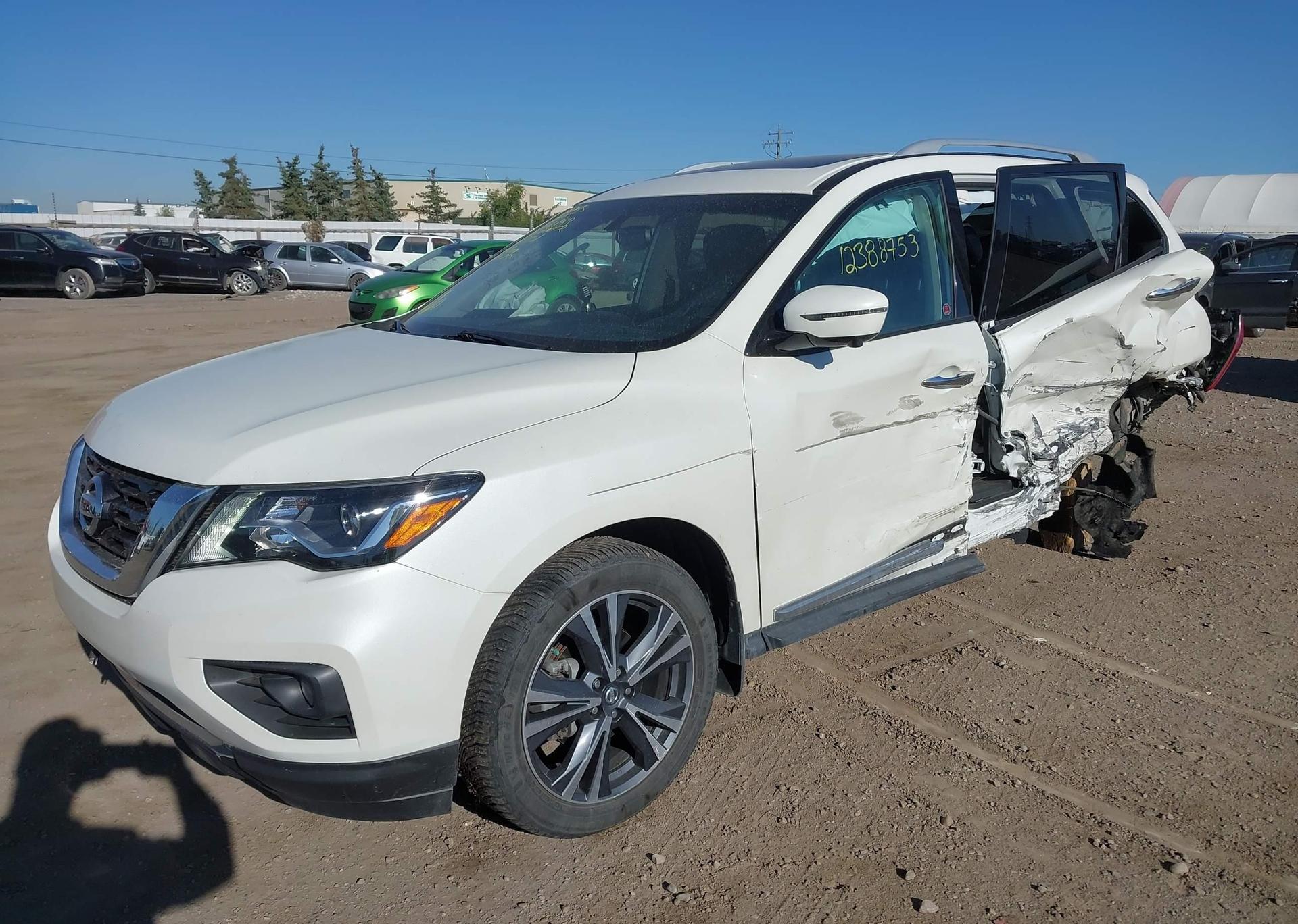 2017 NISSAN PATHFINDER S