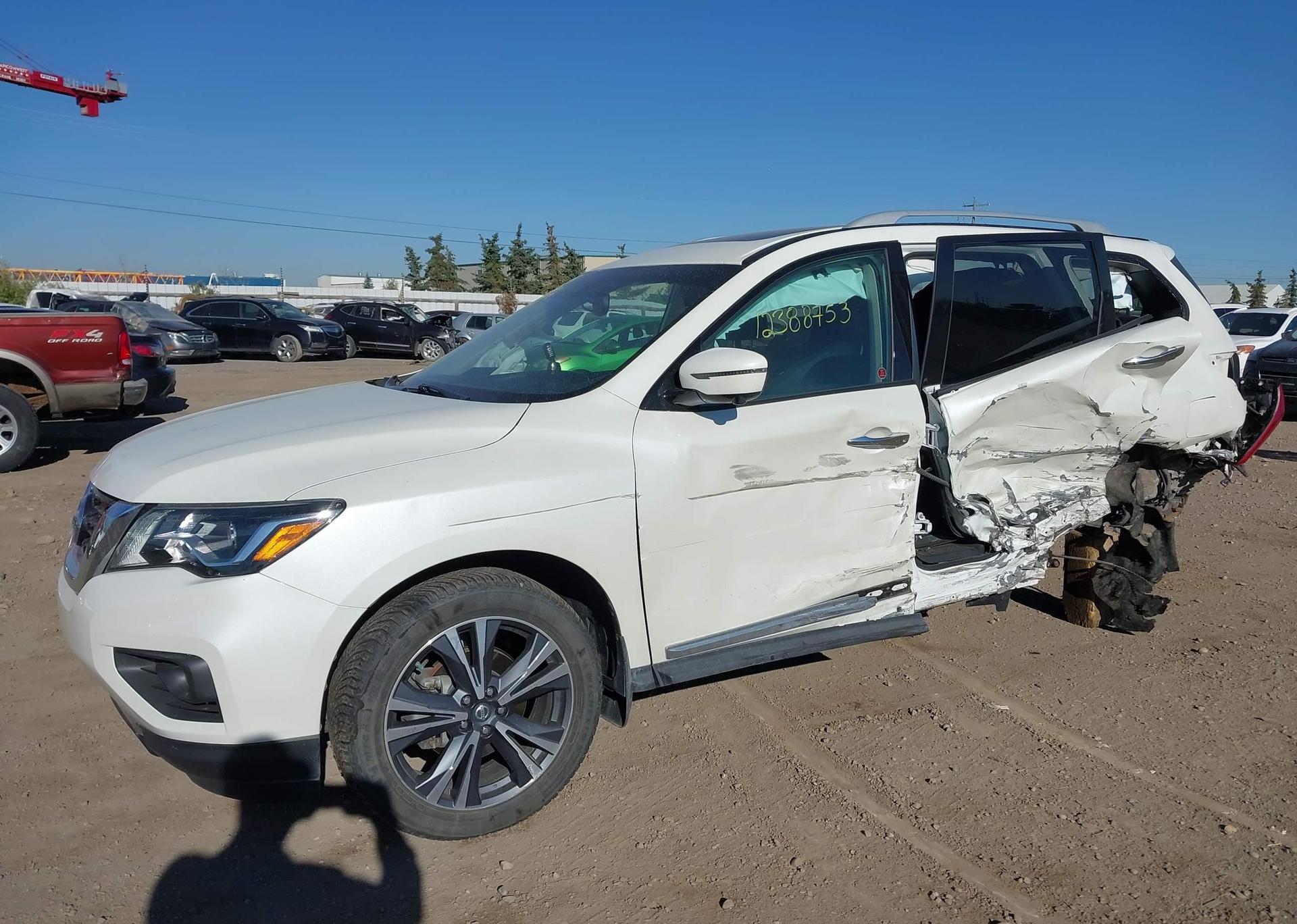 2017 NISSAN PATHFINDER S