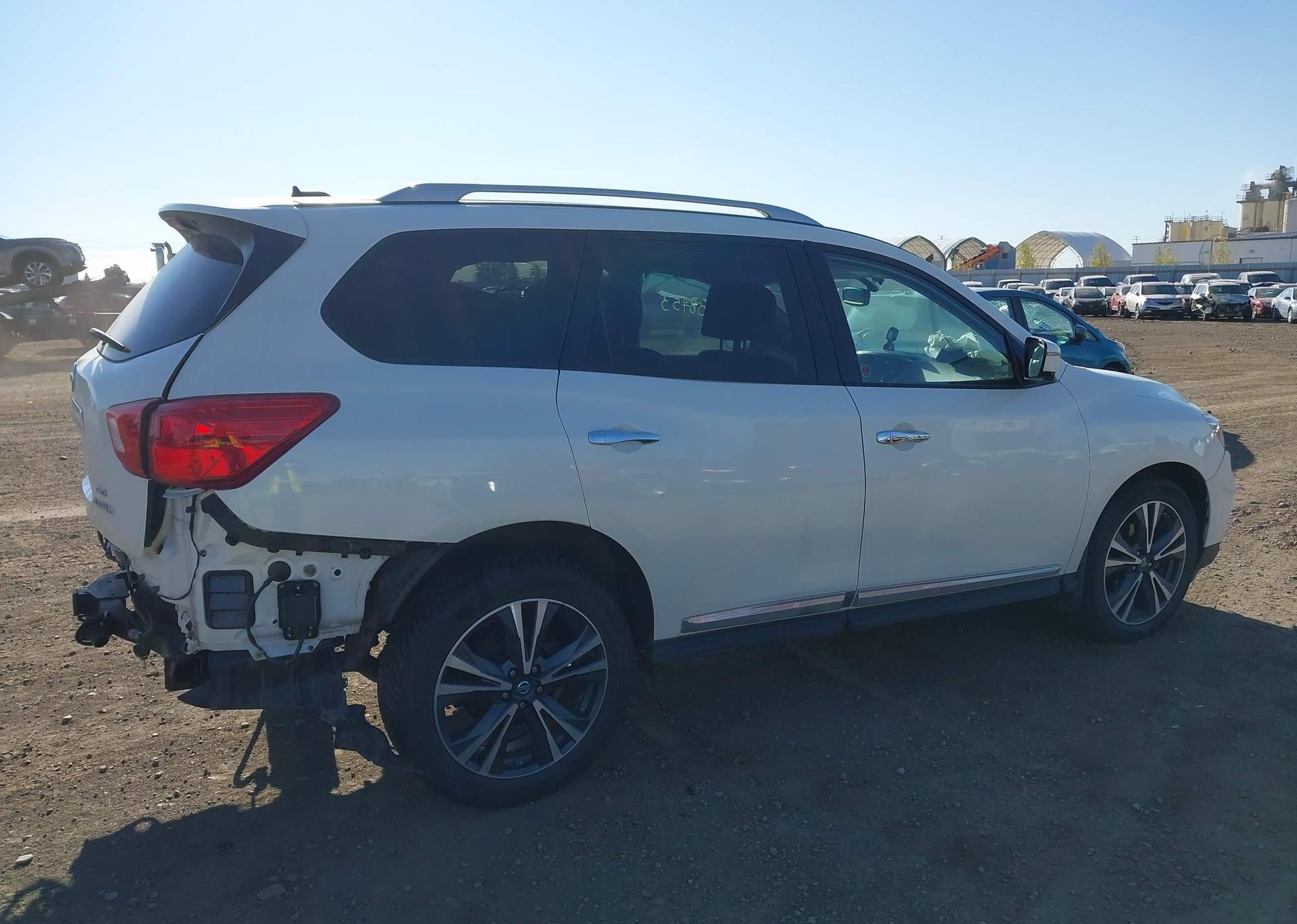 2017 NISSAN PATHFINDER S