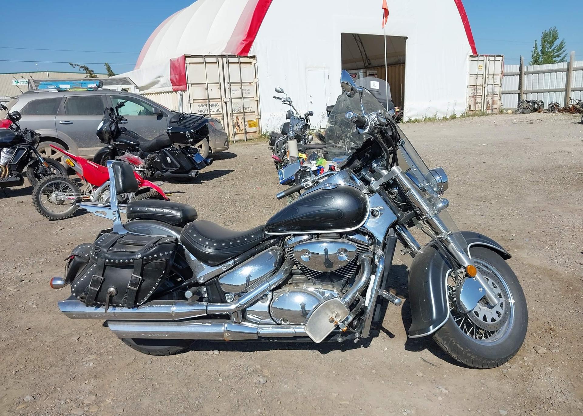 2004 SUZUKI VL800