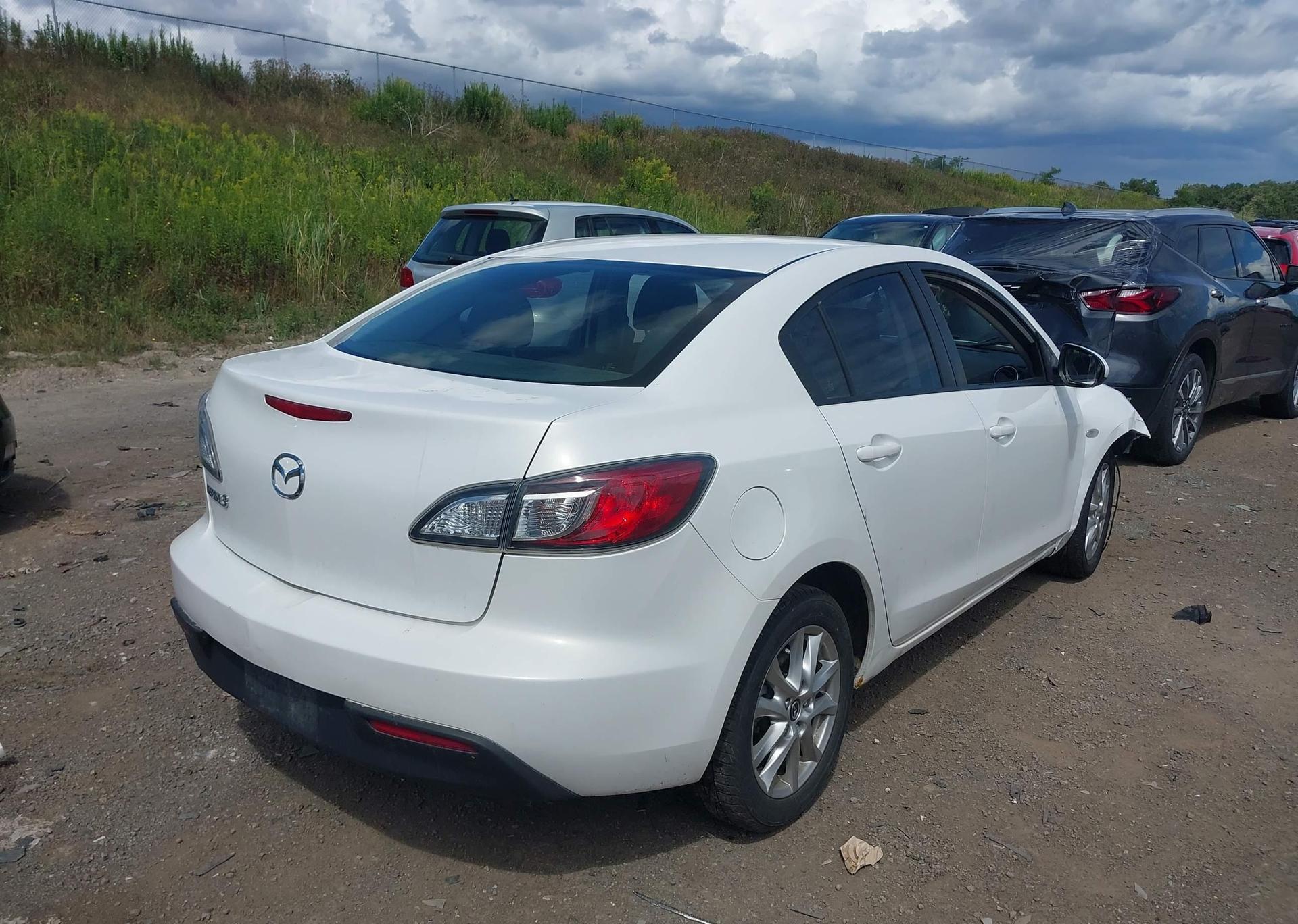 2010 MAZDA MAZDA3 GS