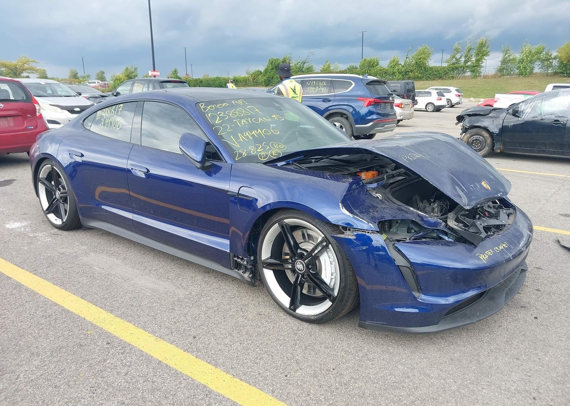 2022 PORSCHE TAYCAN 4S