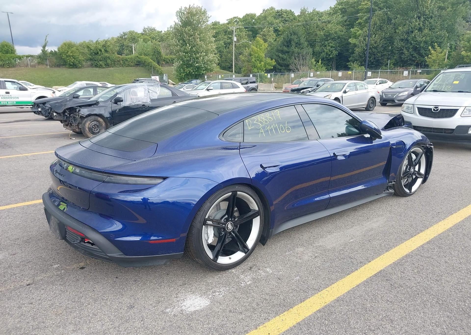 2022 PORSCHE TAYCAN 4S