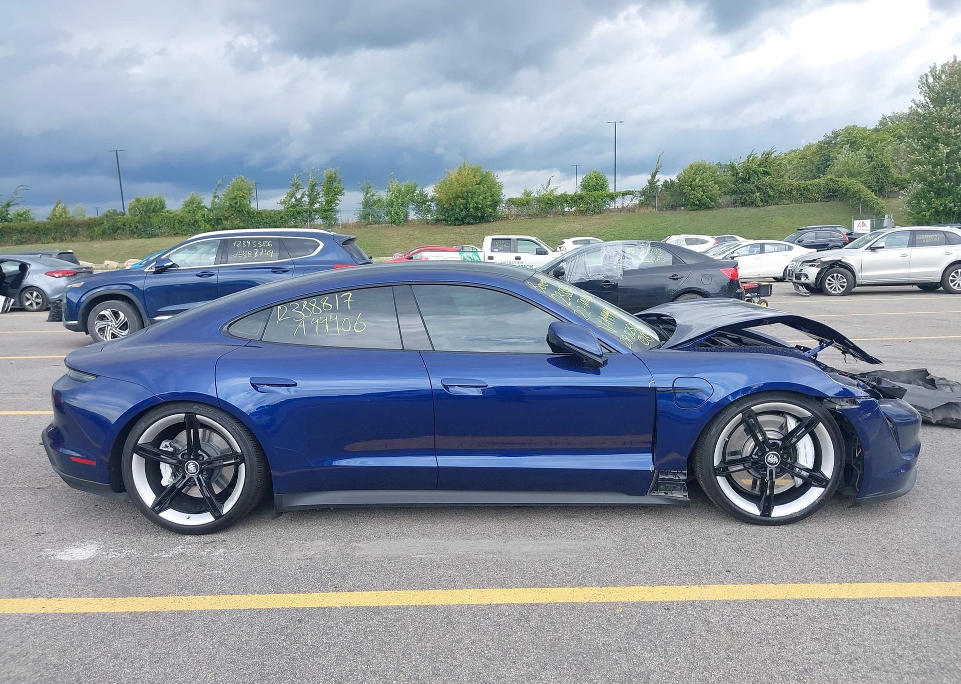 2022 PORSCHE TAYCAN 4S