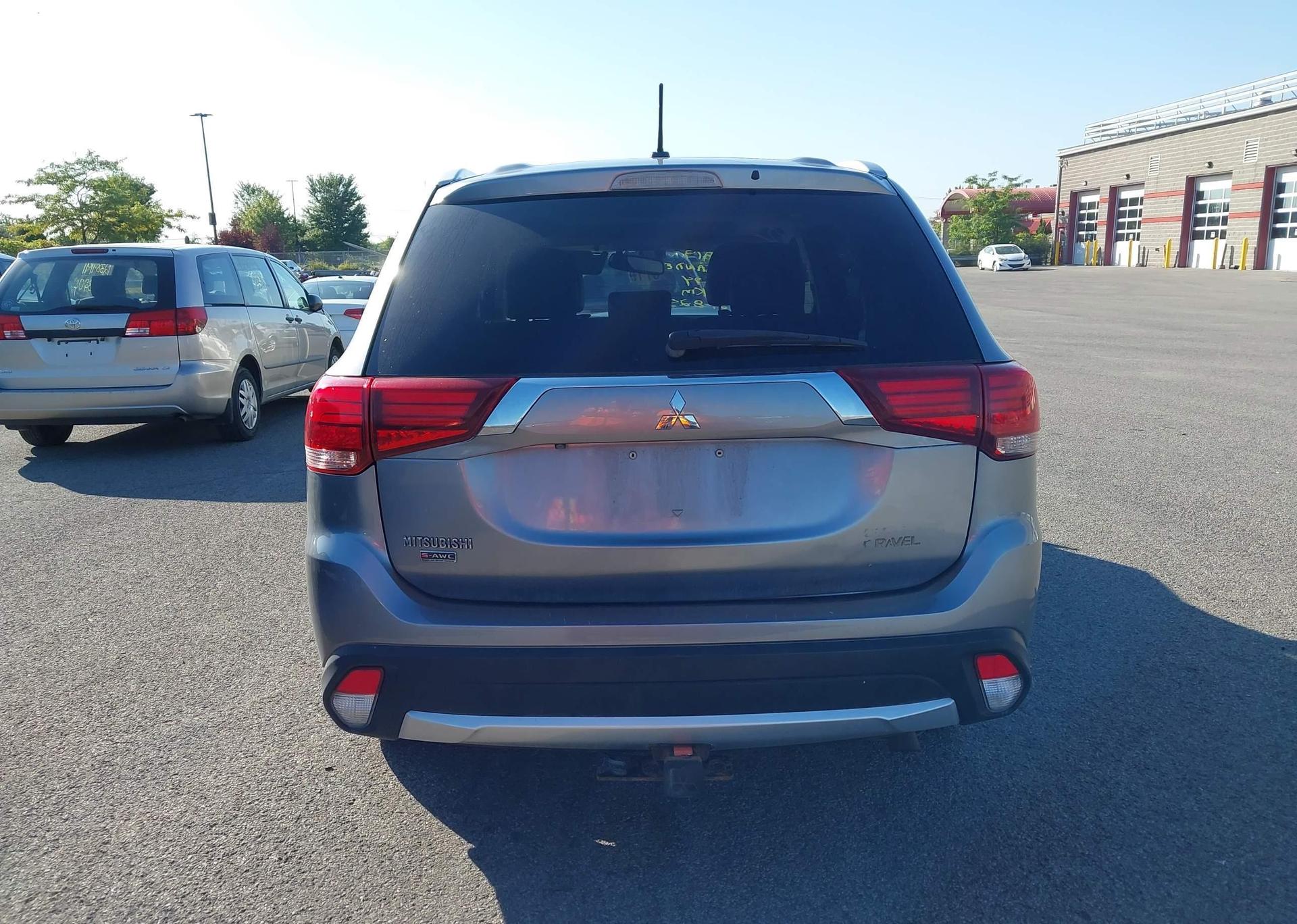 2016 MITSUBISHI OUTLANDER GT