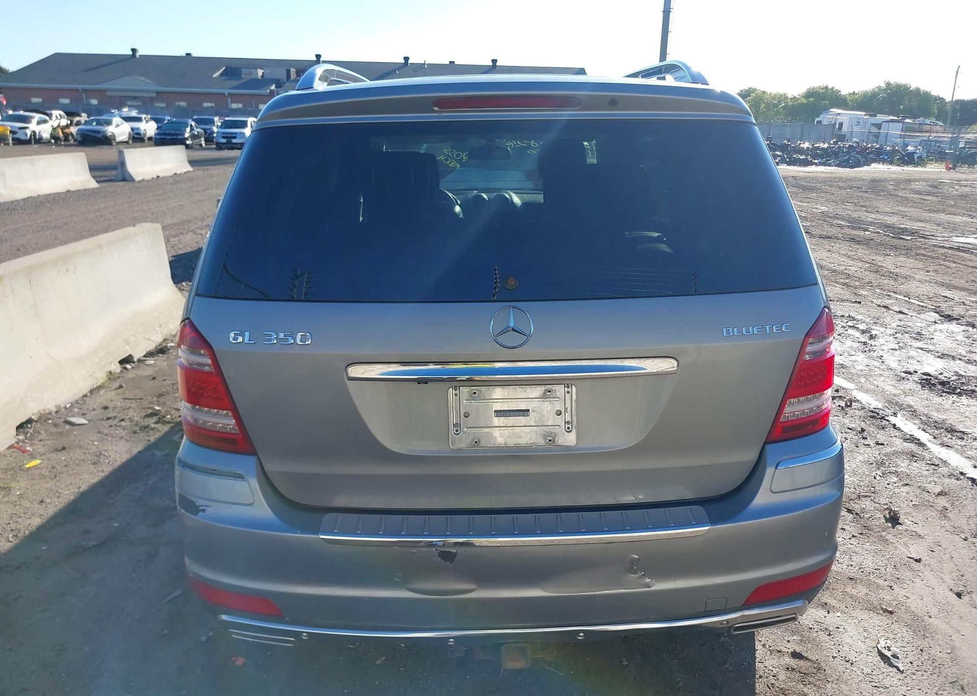 2011 MERCEDES-BENZ GL 350 BLUETEC