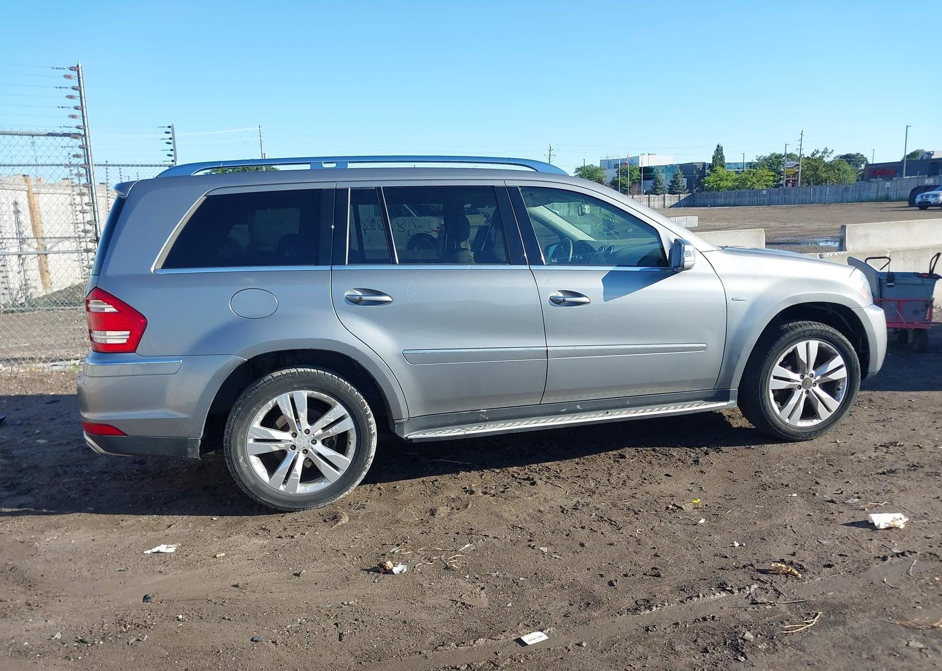 2011 MERCEDES-BENZ GL 350 BLUETEC