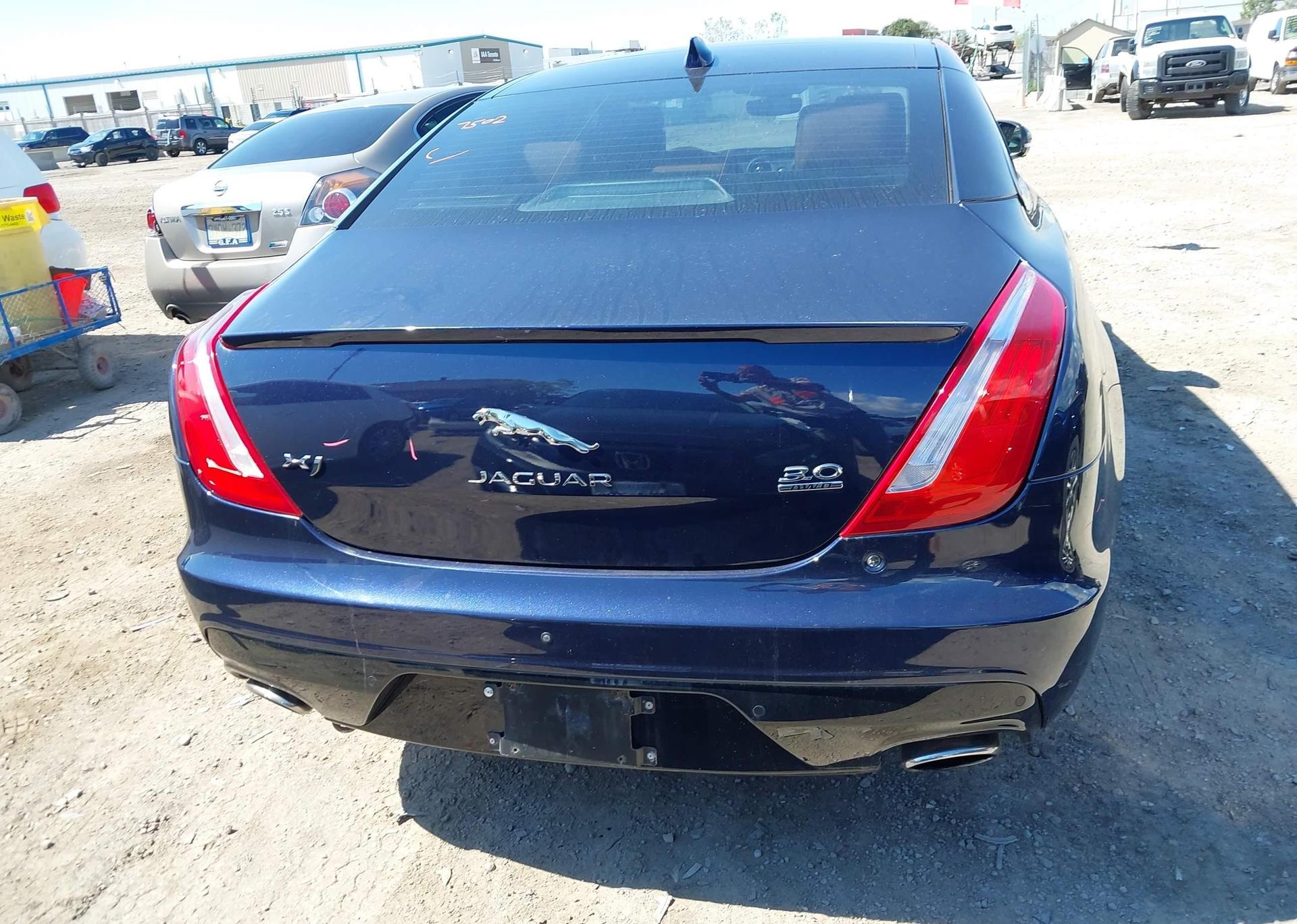 2019 JAGUAR XJ PORTFOLIO