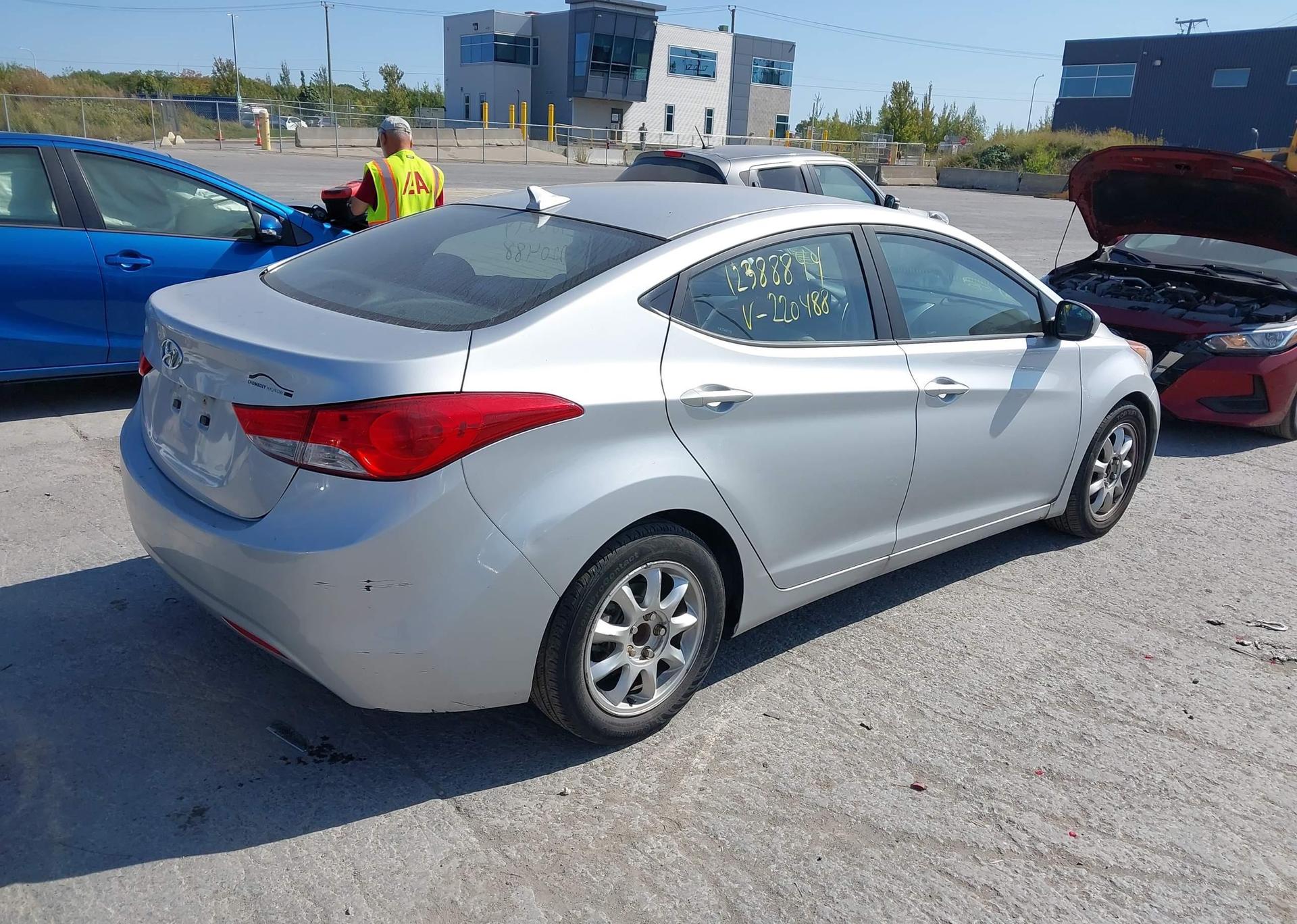 2013 HYUNDAI ELANTRA GLS