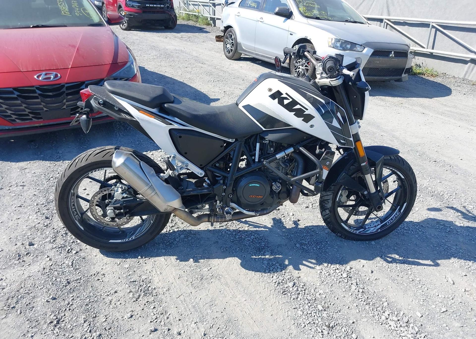 2016 KTM 690 DUKE