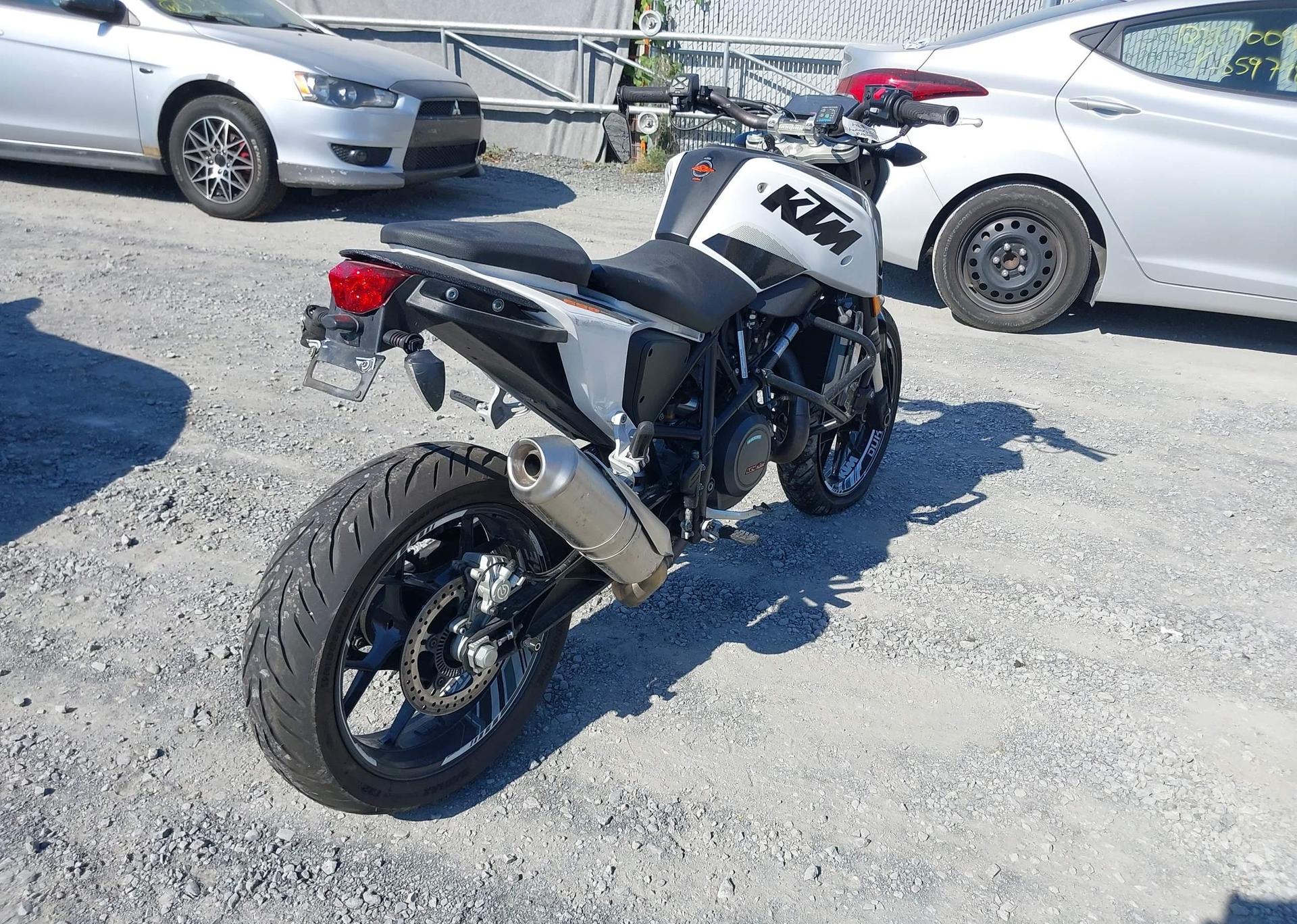 2016 KTM 690 DUKE