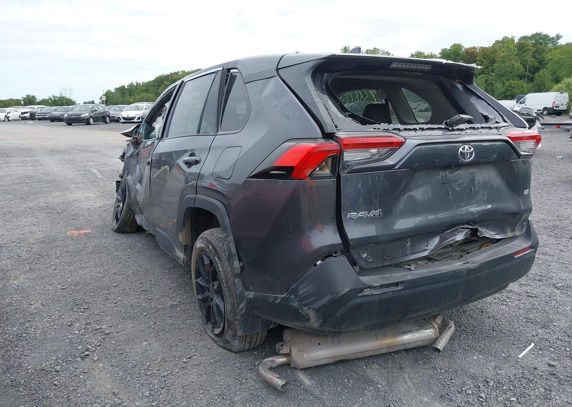 2022 TOYOTA RAV4 LE