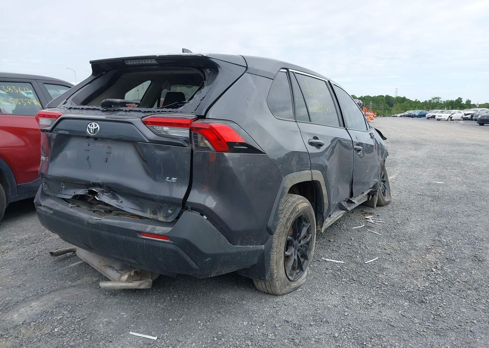 2022 TOYOTA RAV4 LE