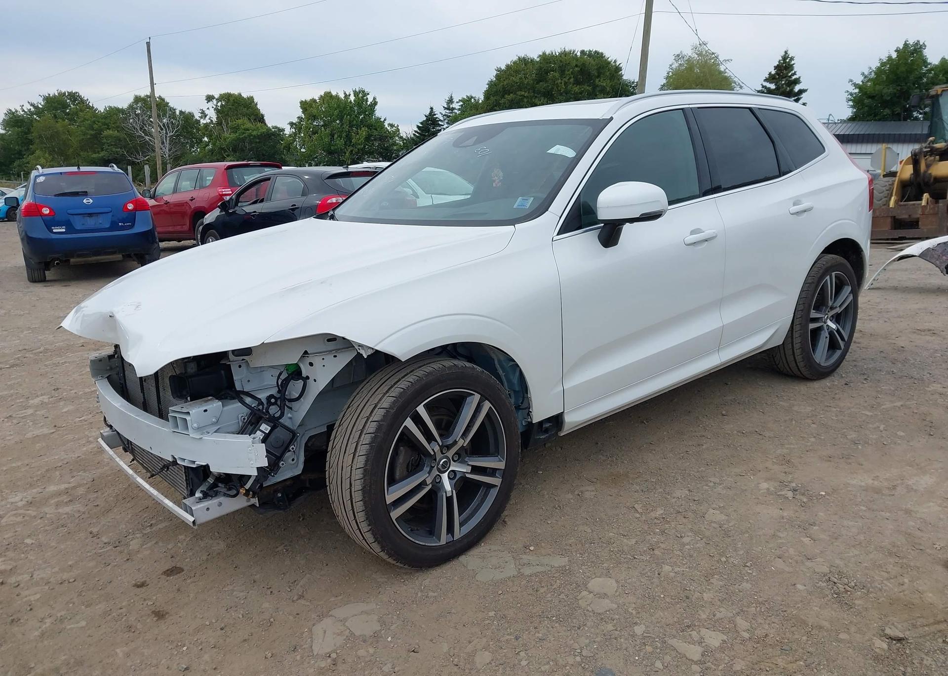 2021 VOLVO XC60 T6 MOMENTUM
