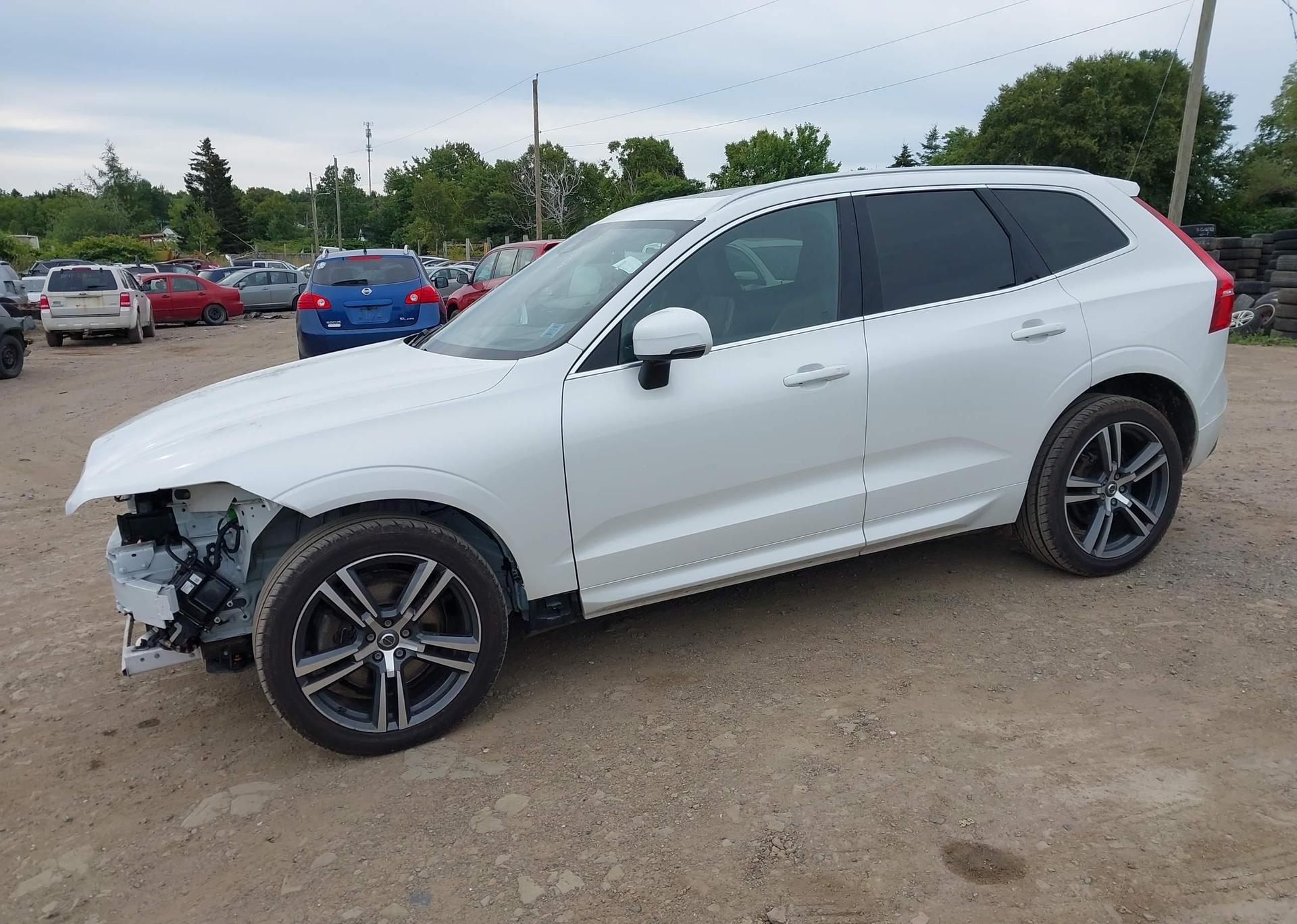 2021 VOLVO XC60 T6 MOMENTUM