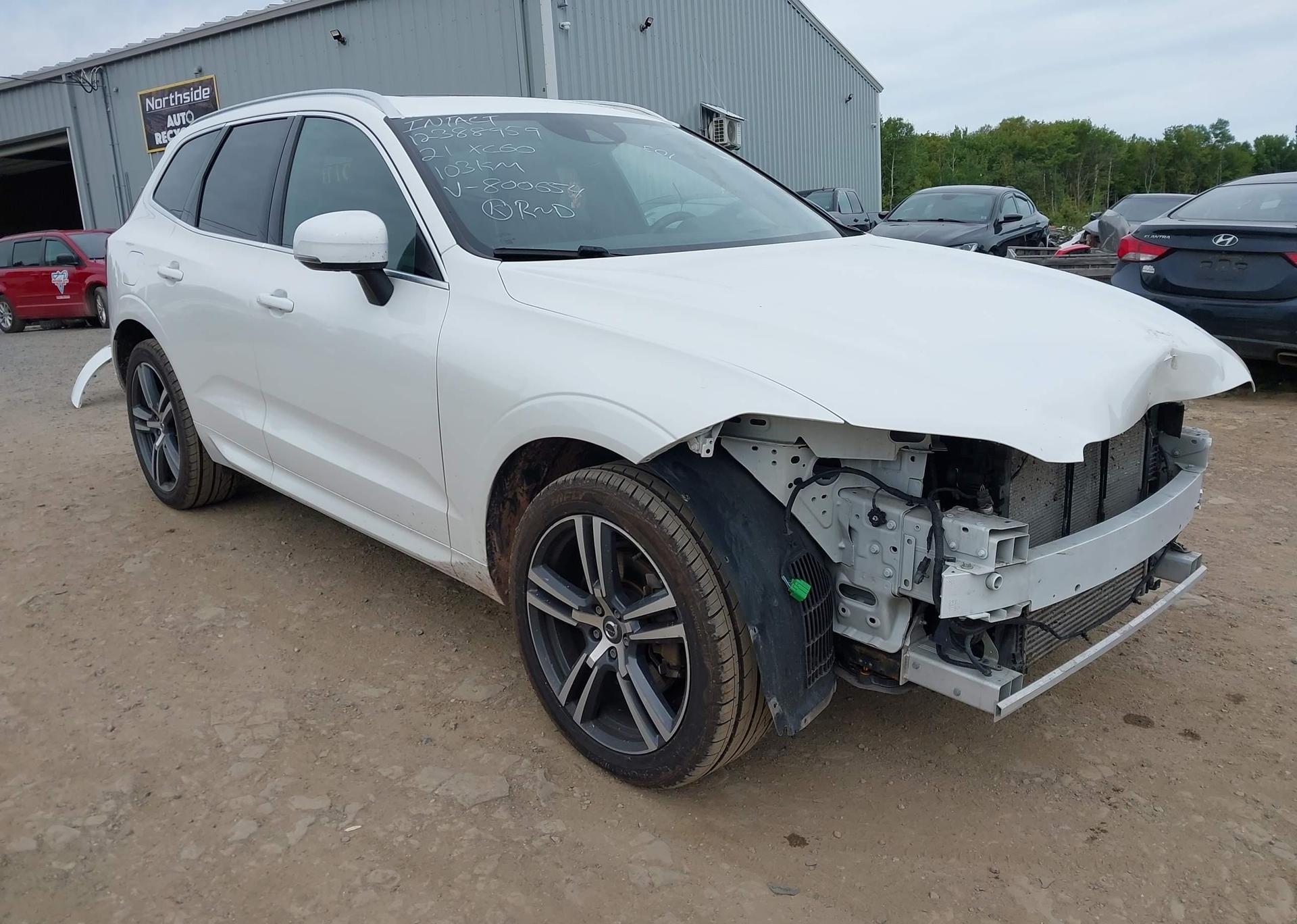 2021 VOLVO XC60 T6 MOMENTUM