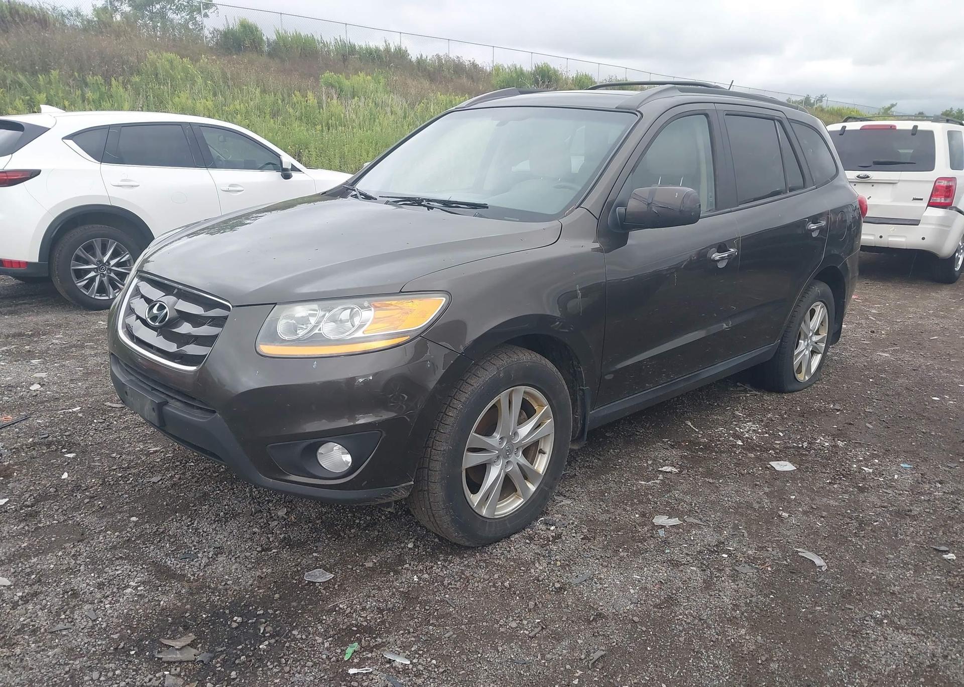 2011 HYUNDAI SANTA FE SE
